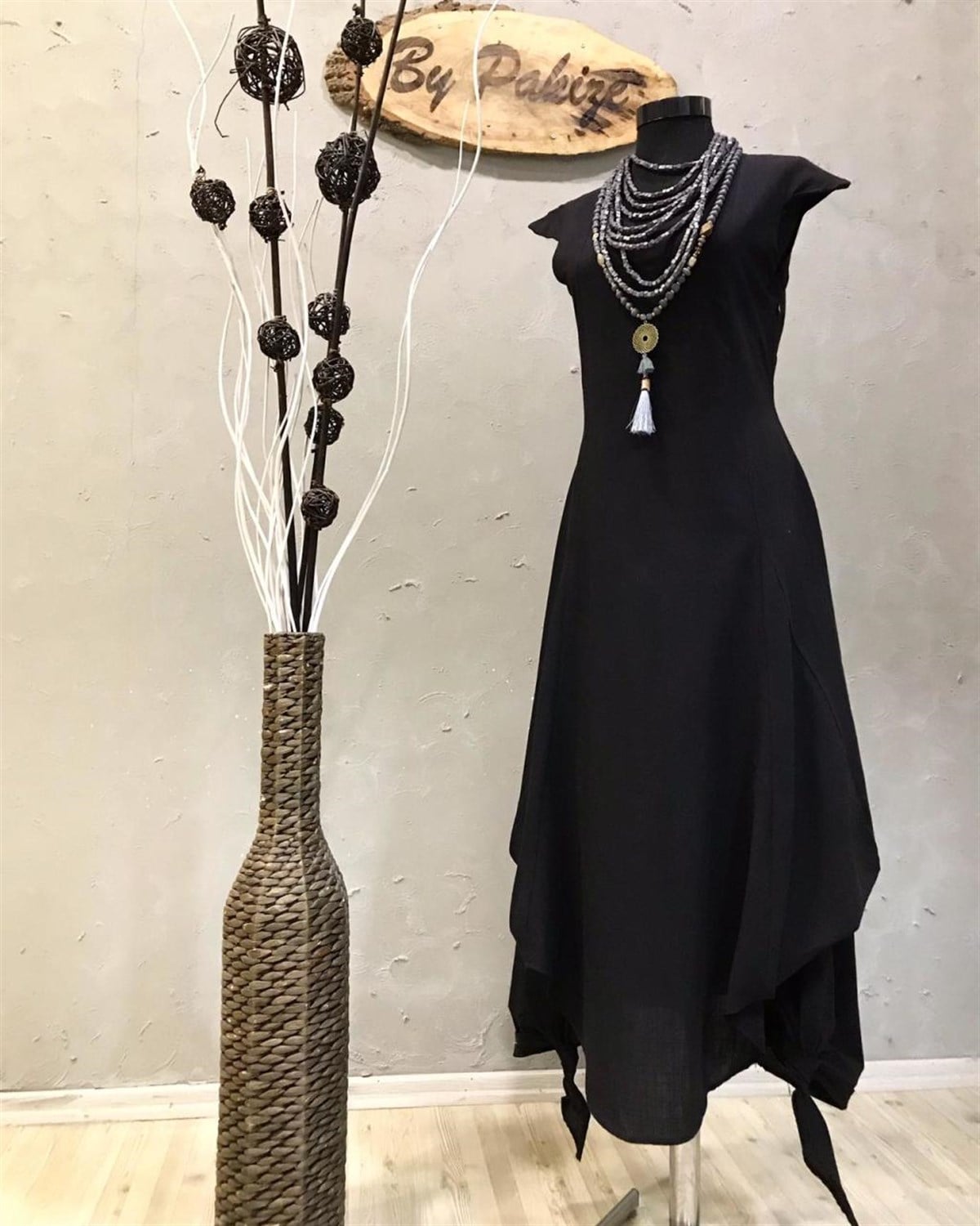 Tasarım Model V Yaka Coton Kumaş Elbise