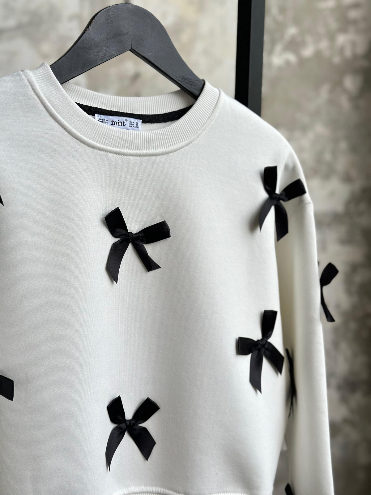 Tasarım Saten Fiyonk Detaylı Sweat (Beyaz)