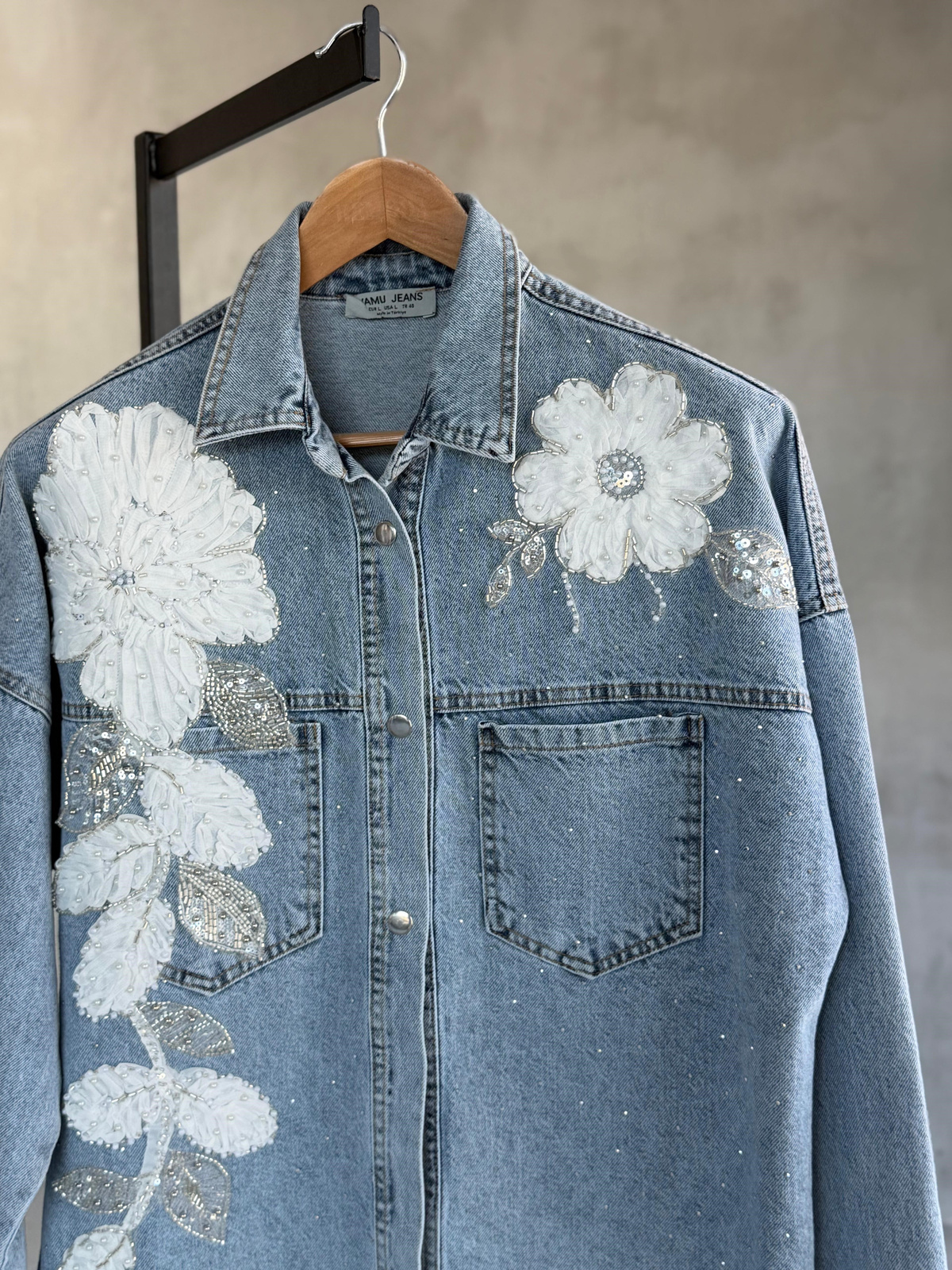 Tasarım Serpme Kristal Taşlı Denim Gömlek(Mavi)