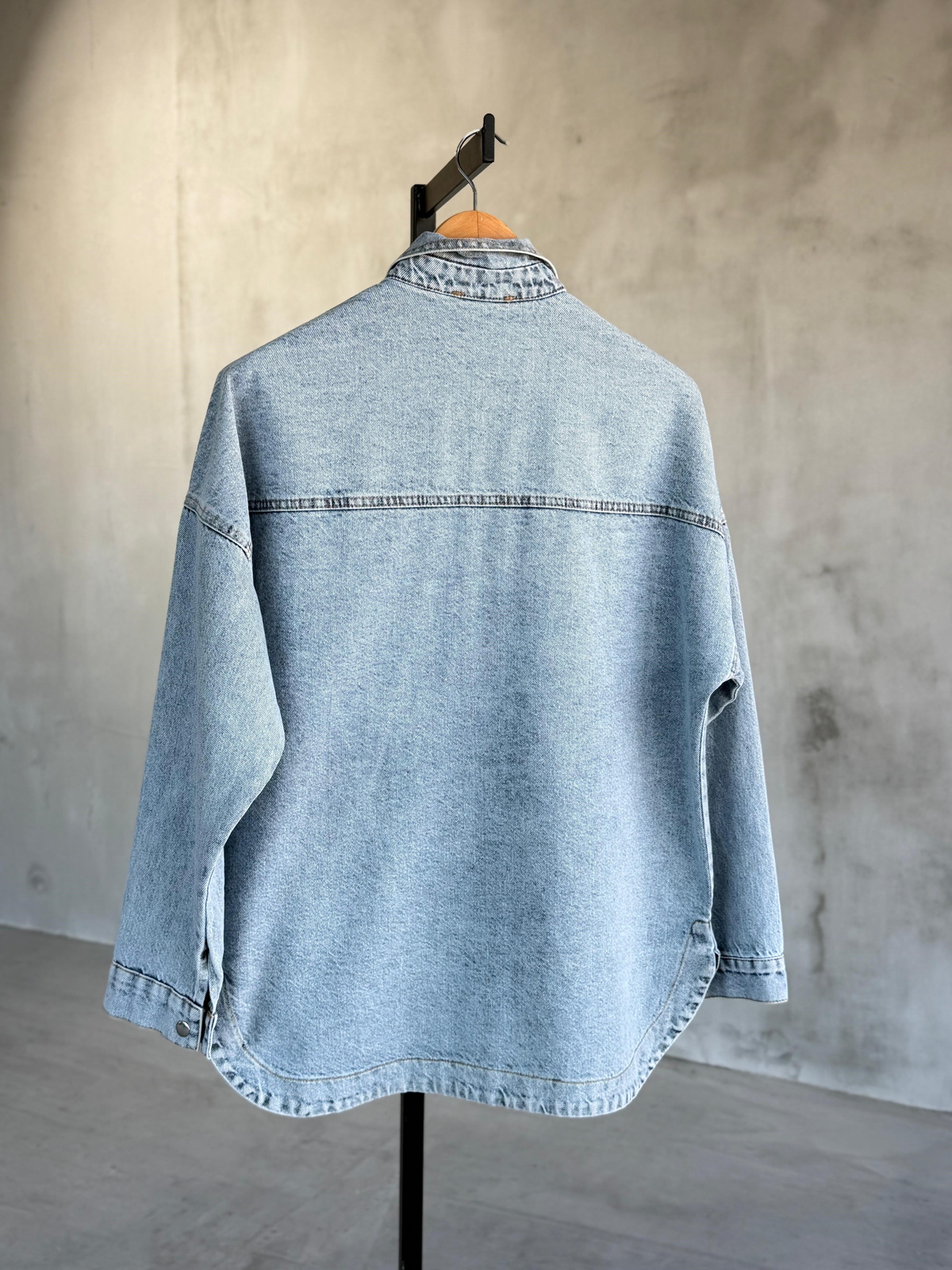 Tasarım Serpme Kristal Taşlı Denim Gömlek(Mavi)