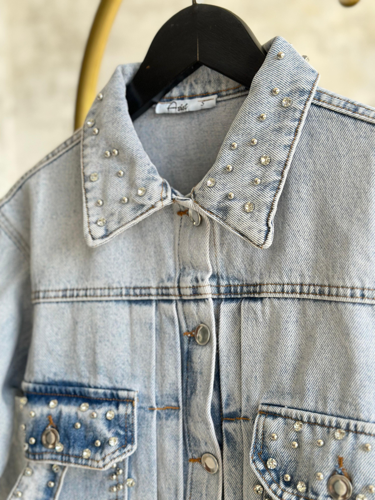 Tasarım Taşlı Kuşaklı Denim Ceket (Mavi)