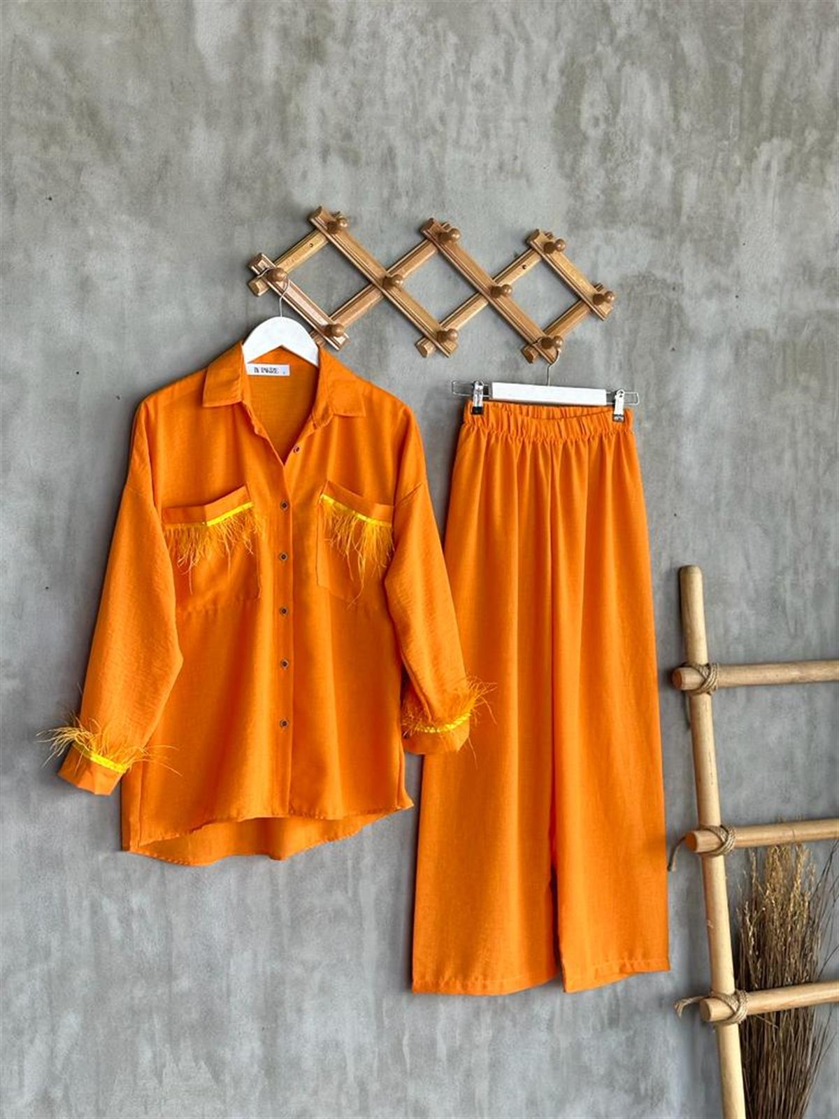 Tasarım Tüy Detaylı Keten Takım (Oranj)