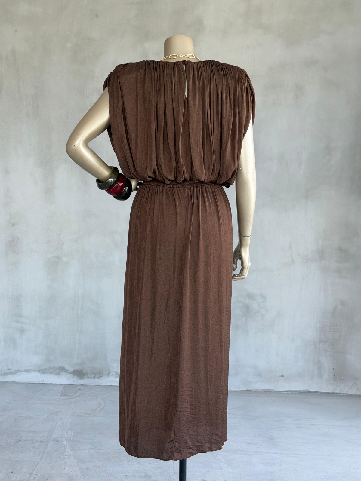 Tasarım Vatkalı Drape Bluz Yırtmaçlı Etek Takım (Kahve)