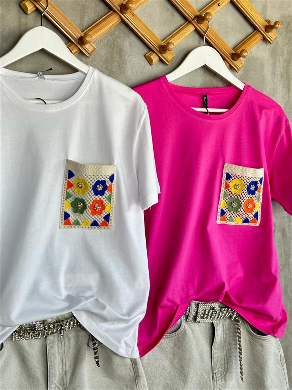 Tek Cep Örgü Ve Taş İşçilikli Tişört (Pembe/Beyaz)
