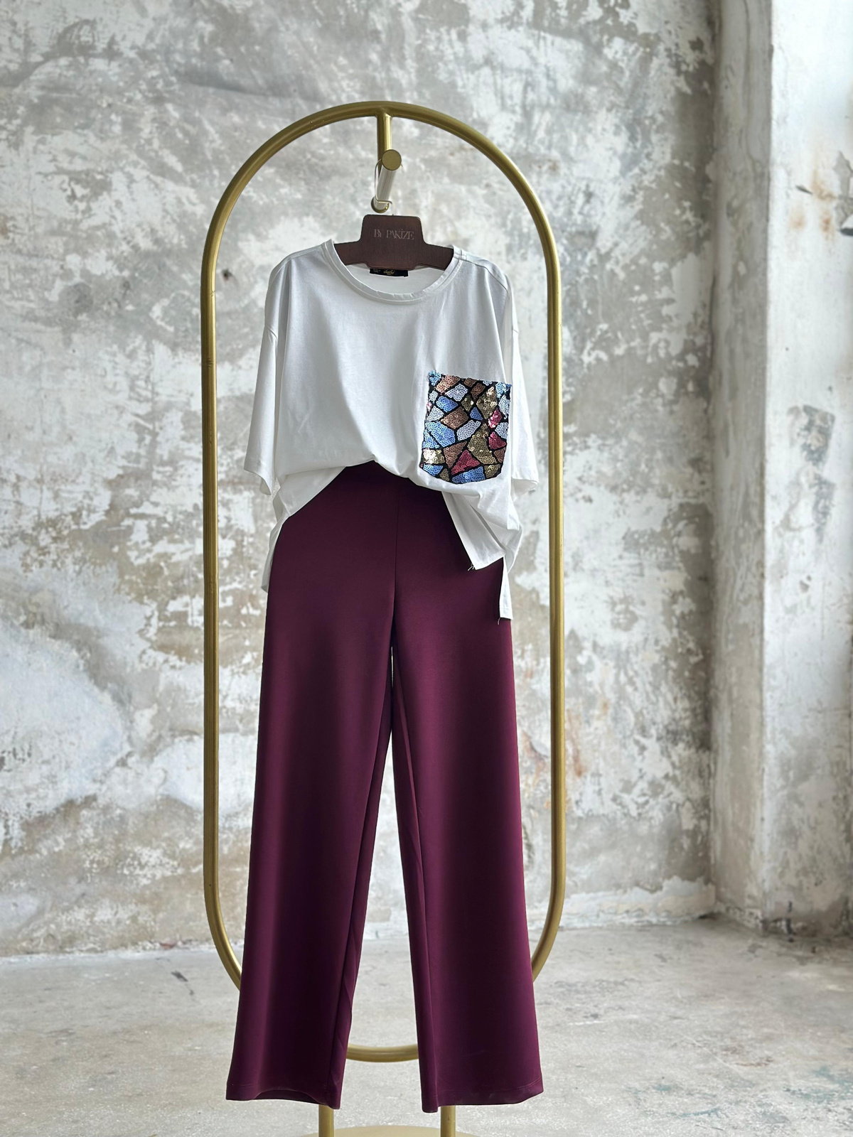 Tek Cep Renkli Payet Detaylı Oversize Tişört (Bordo)