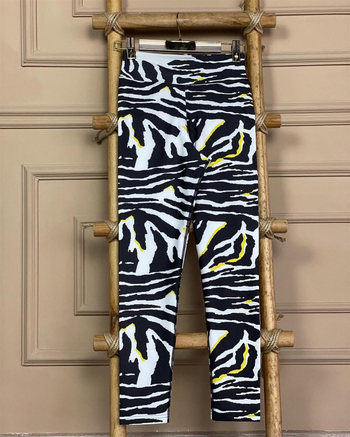 Tok Likra Kumaş Sporcu Tayt (ZEBRA DESEN)