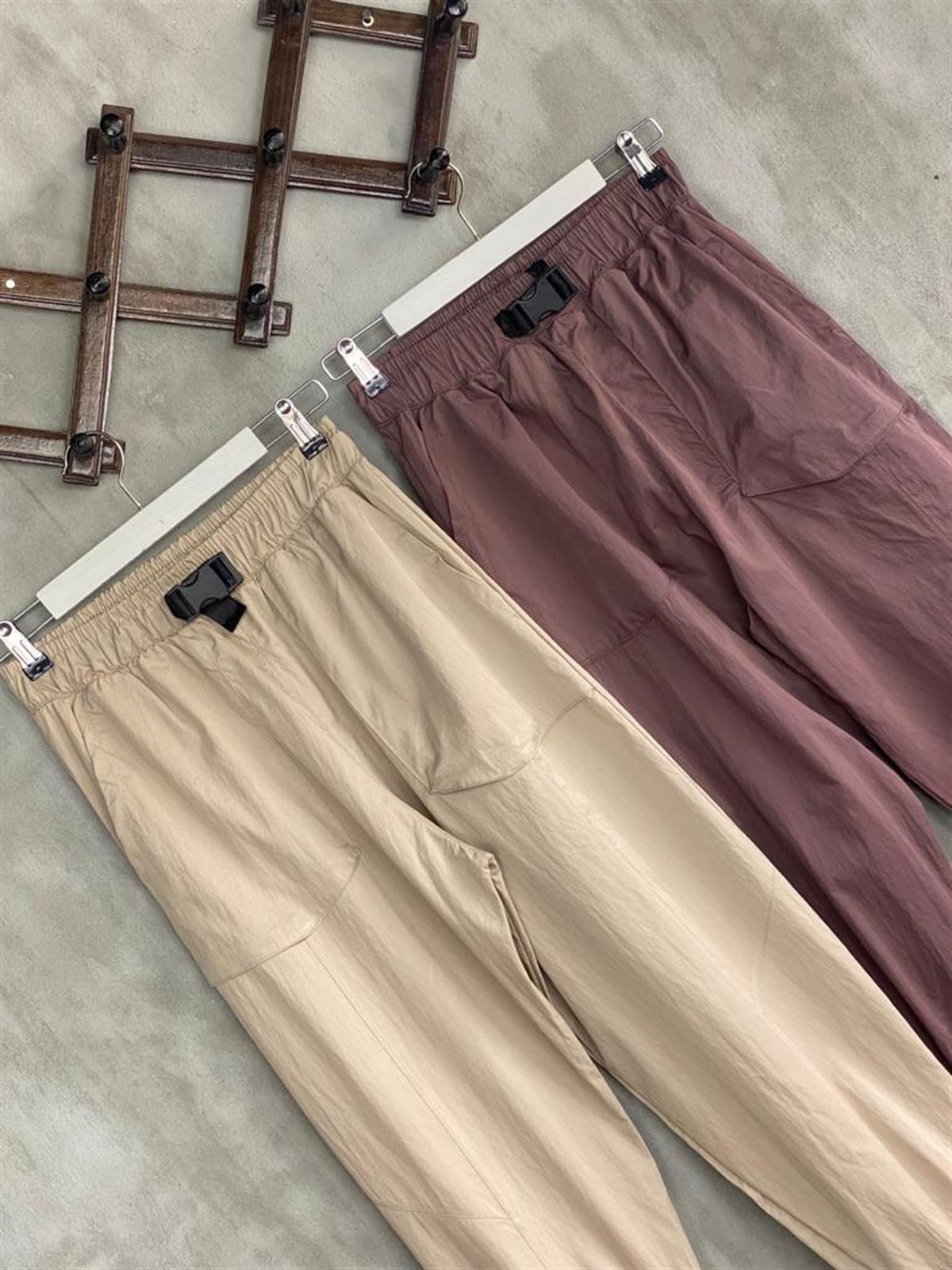 Tokalı Kemerli Paraşüt Kumaş Pantolon (Bej)