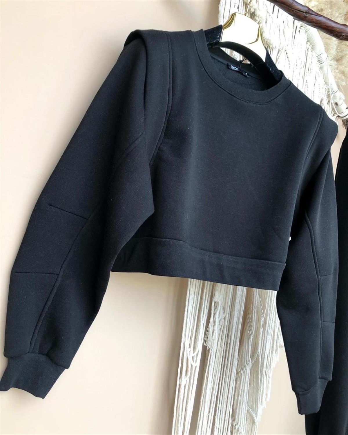 Üçiplik Kumaş Omuz Detaylı Sweat (SİYAH)