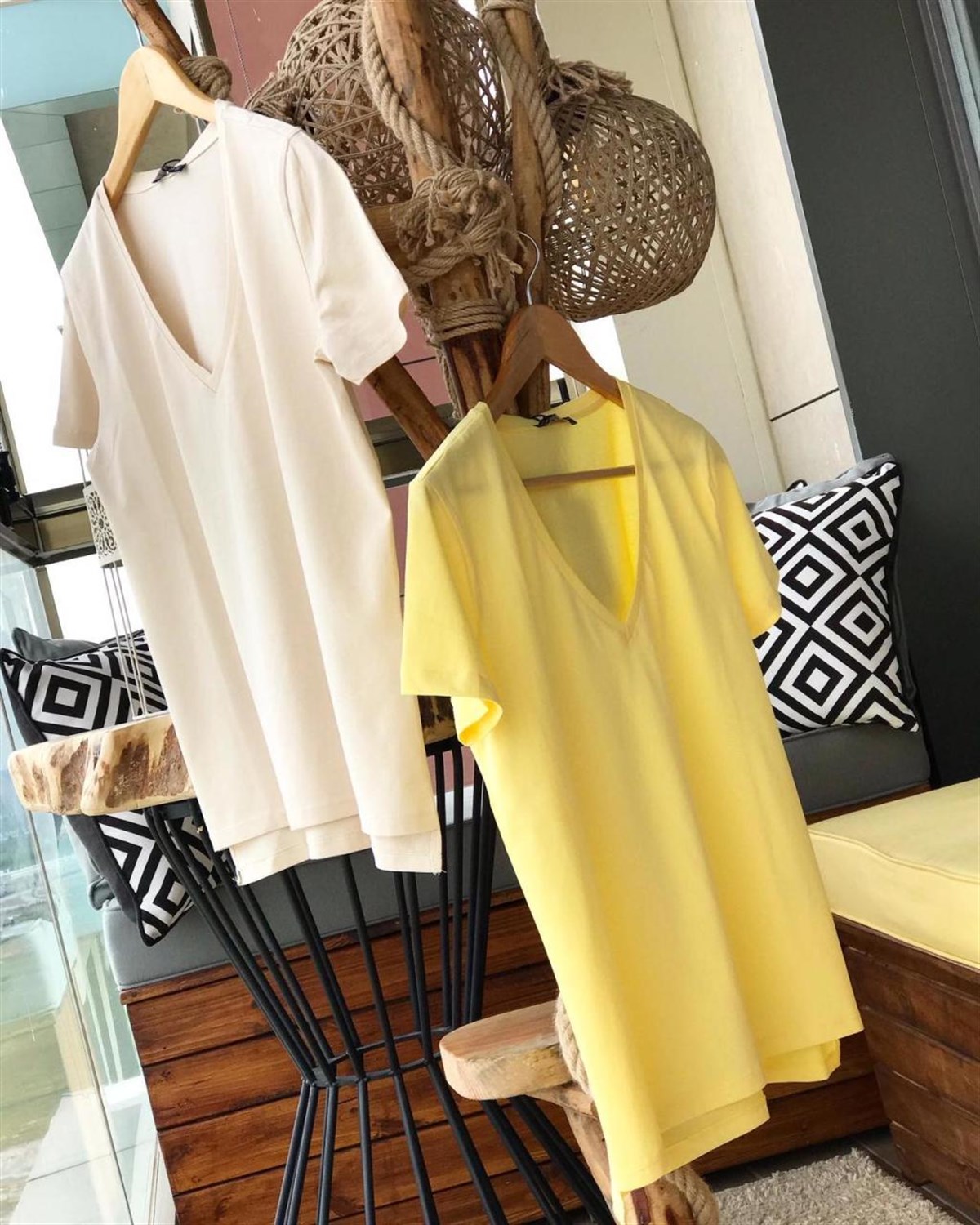 V Yaka Basic Penye Tshirt  (BEJ & SARI)