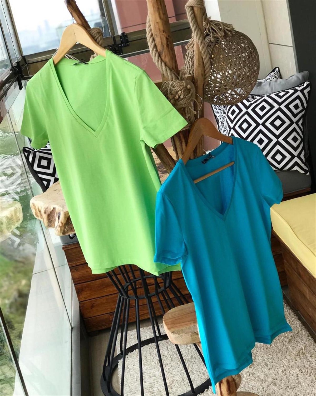 V Yaka Basic Penye Tshirt (YEŞİL & MAVİ)