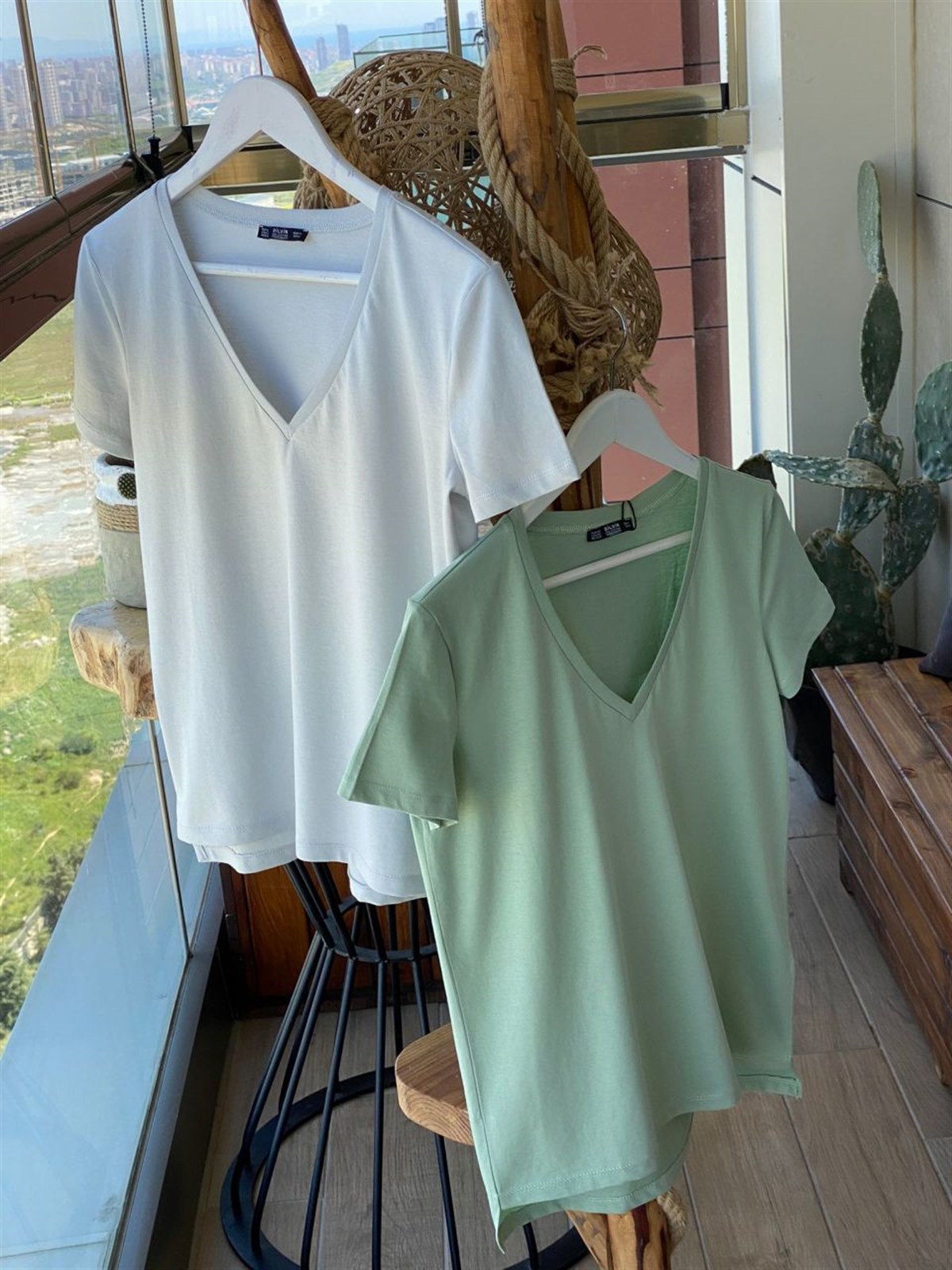 V Yaka Basic Tshirt (Gri & Çağla Yeşili)