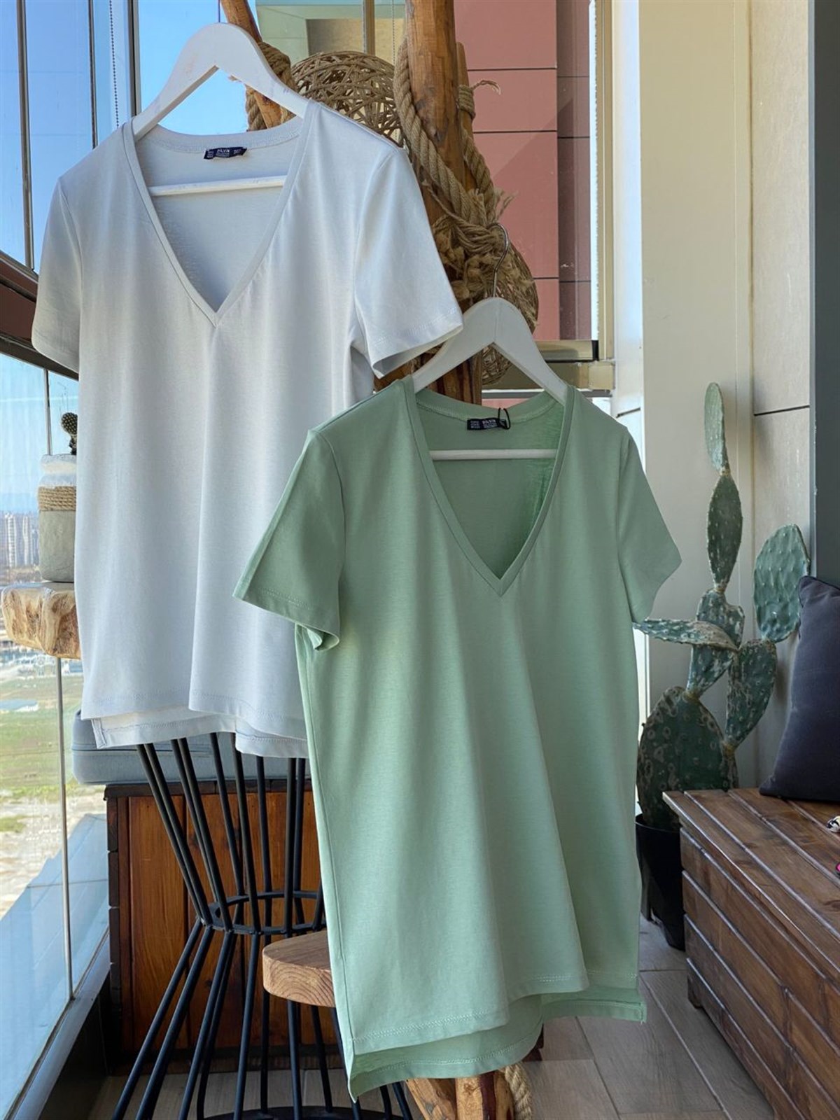 V Yaka Basic Tshirt (Gri & Çağla Yeşili)