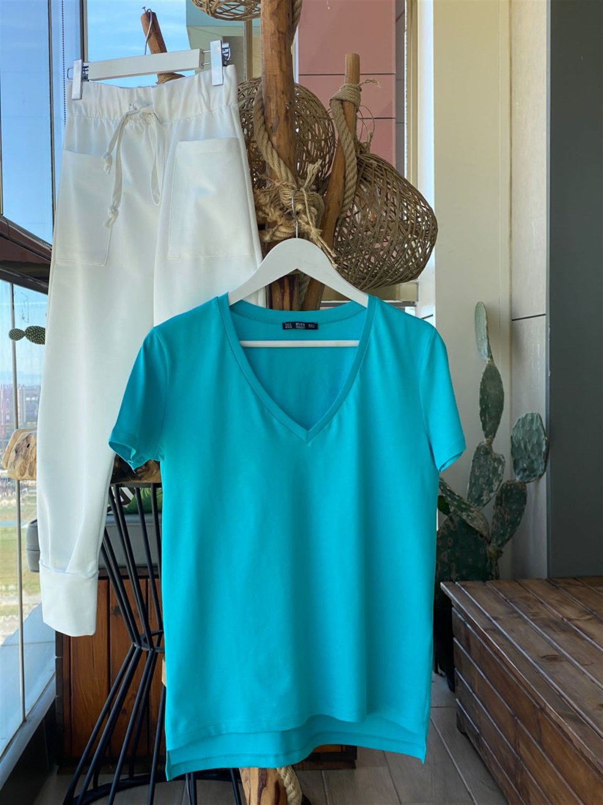 V Yaka Basic Tshirt  (Turkuaz)