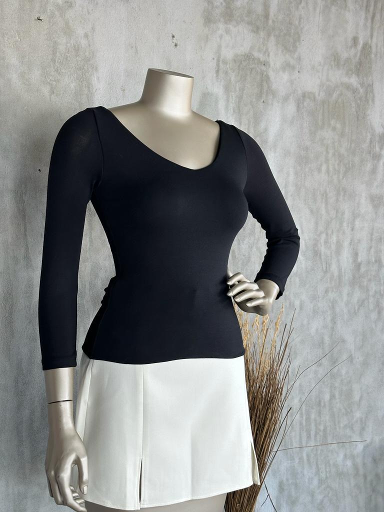 V Yaka Top (Siyah)