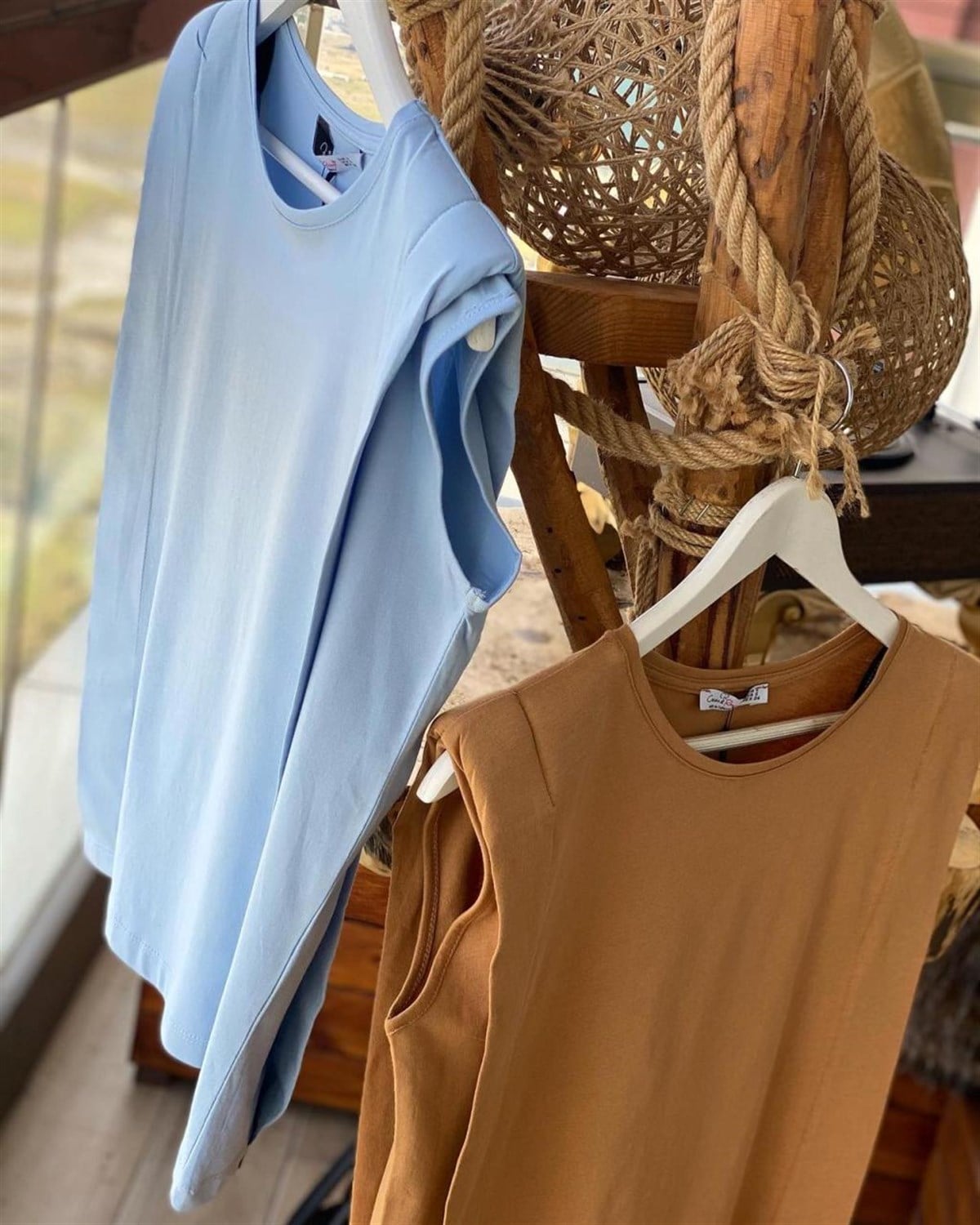 Vatkalı Tshirt (BEBE MAVİSİ & CAMEL)