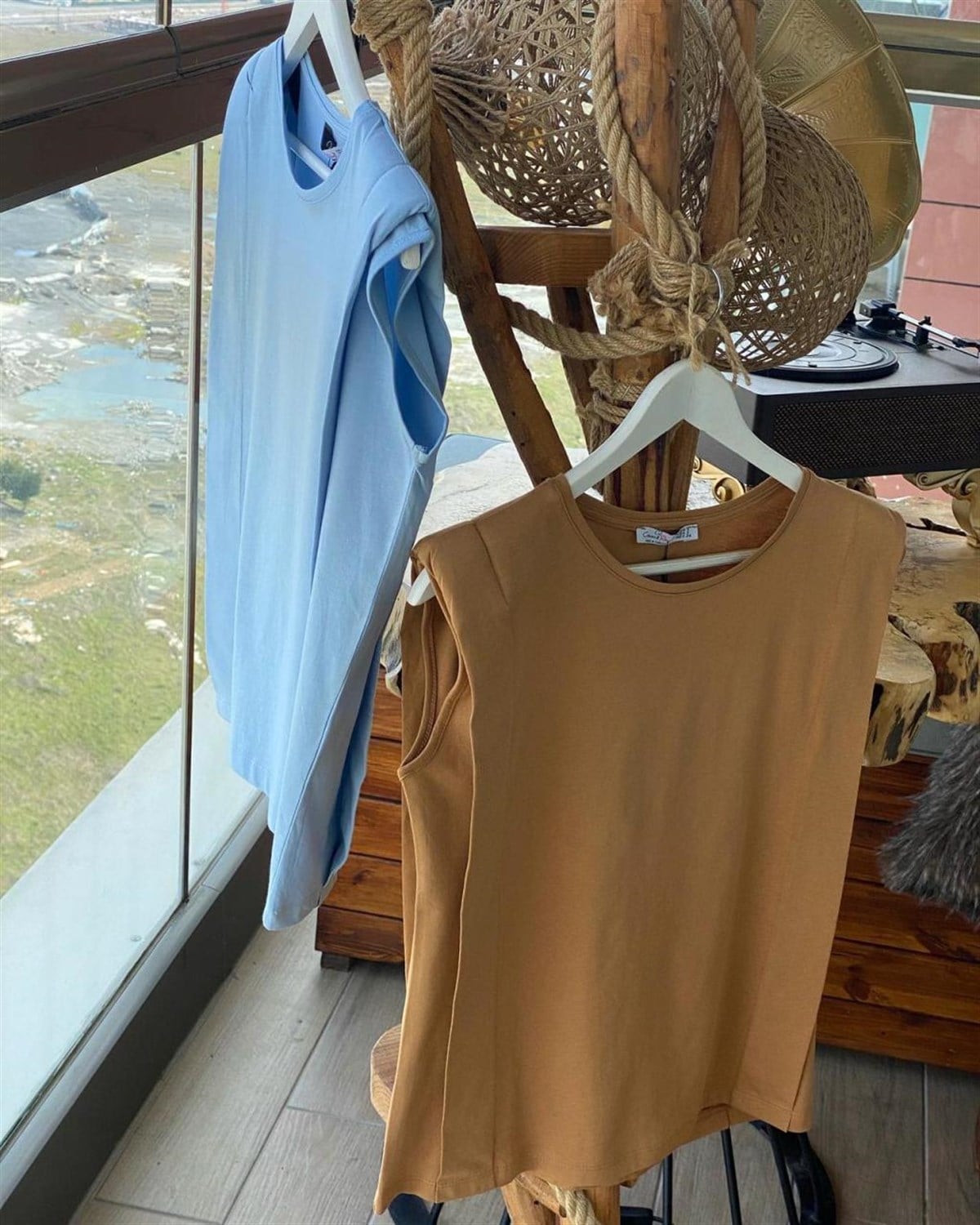 Vatkalı Tshirt (BEBE MAVİSİ & CAMEL)