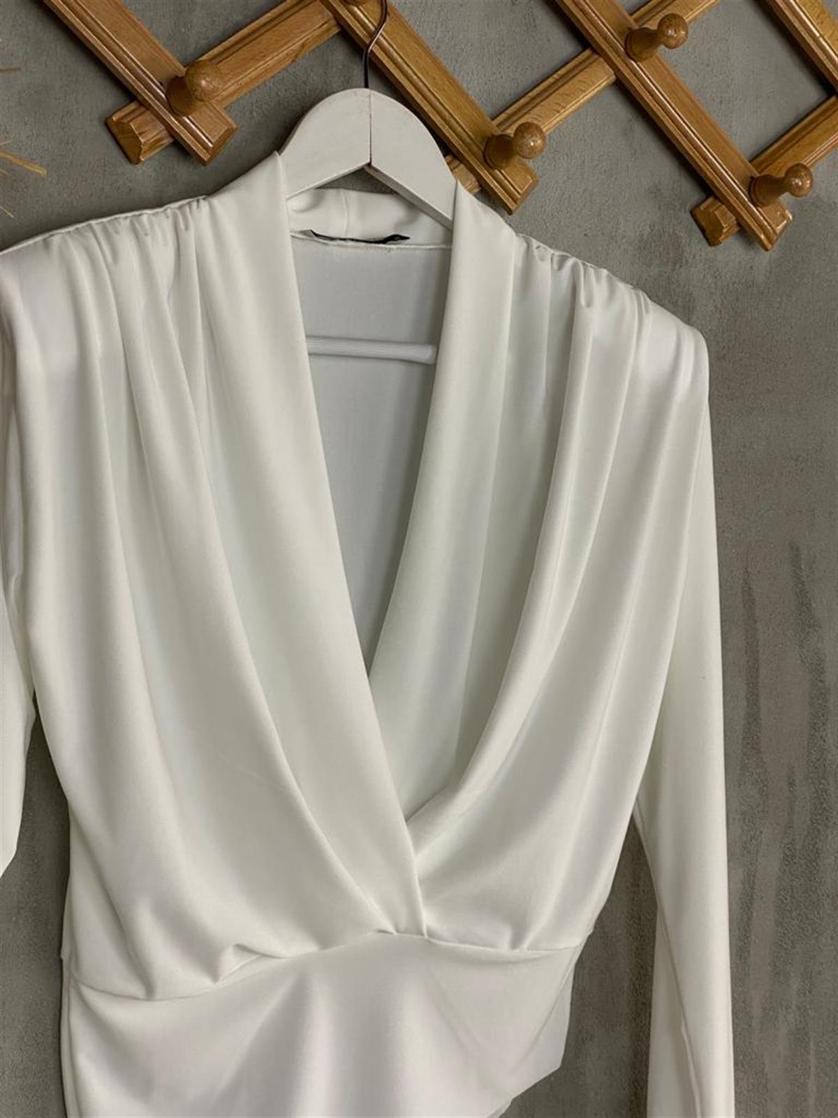 Vatkalı V Yaka Bodysuit (Siyah/Beyaz)