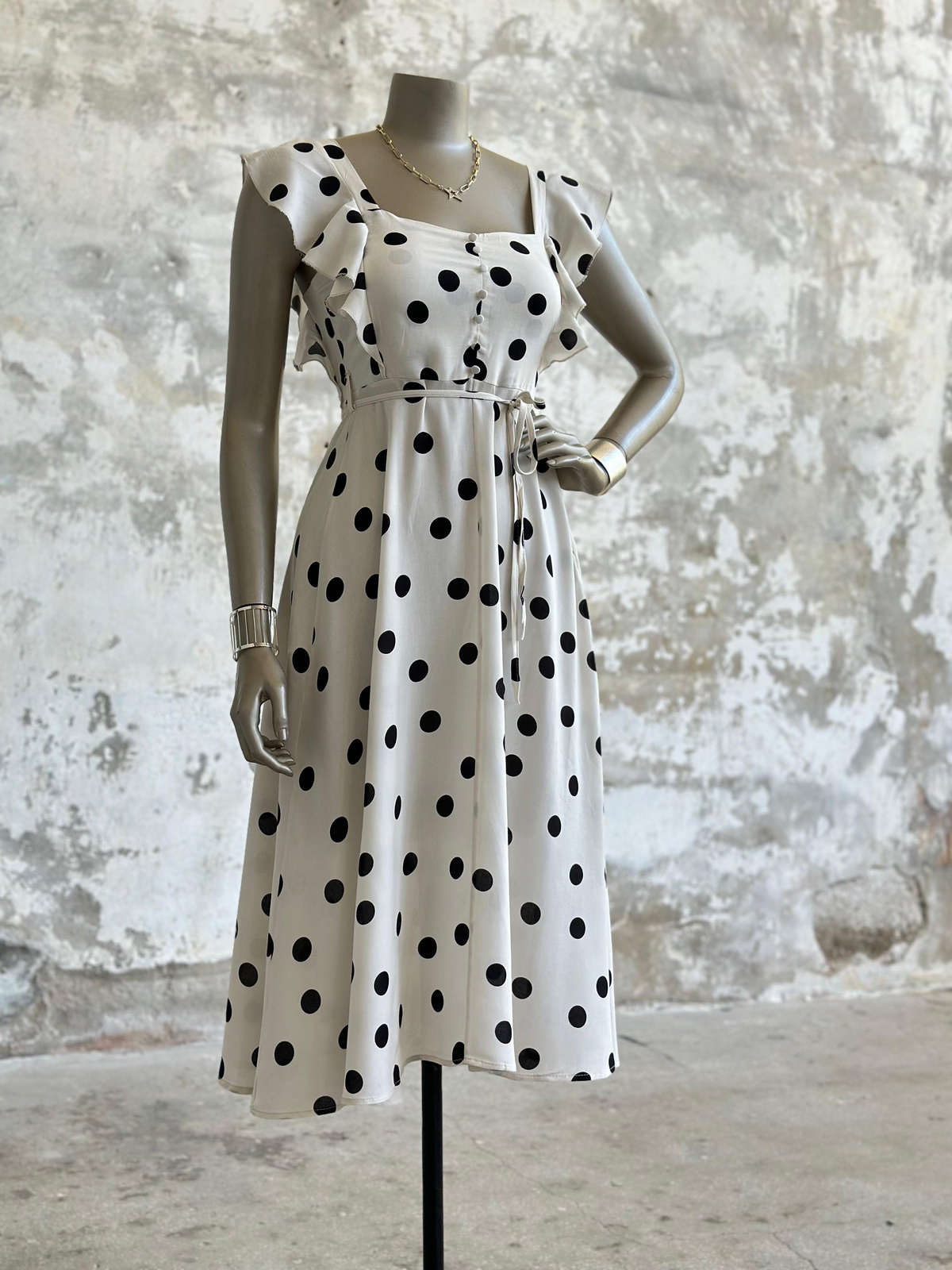 Vintage Siyah Puantiyeli Prenses Model Elbise (Beyaz)