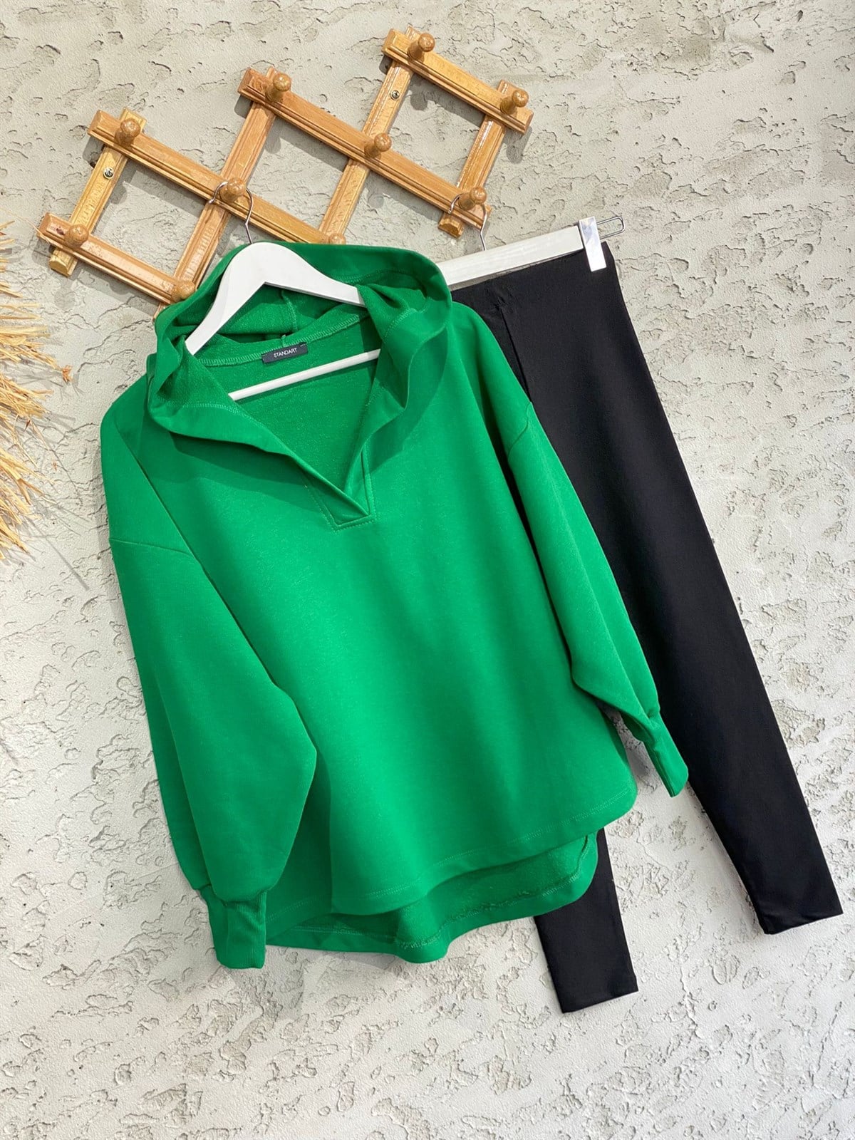 Yaka Detaylı Kapüşonlu Sweat (Yeşil)