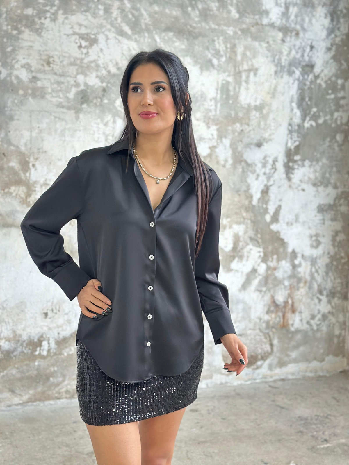 Yakalı Pamuk Saten Gömlek (Siyah)