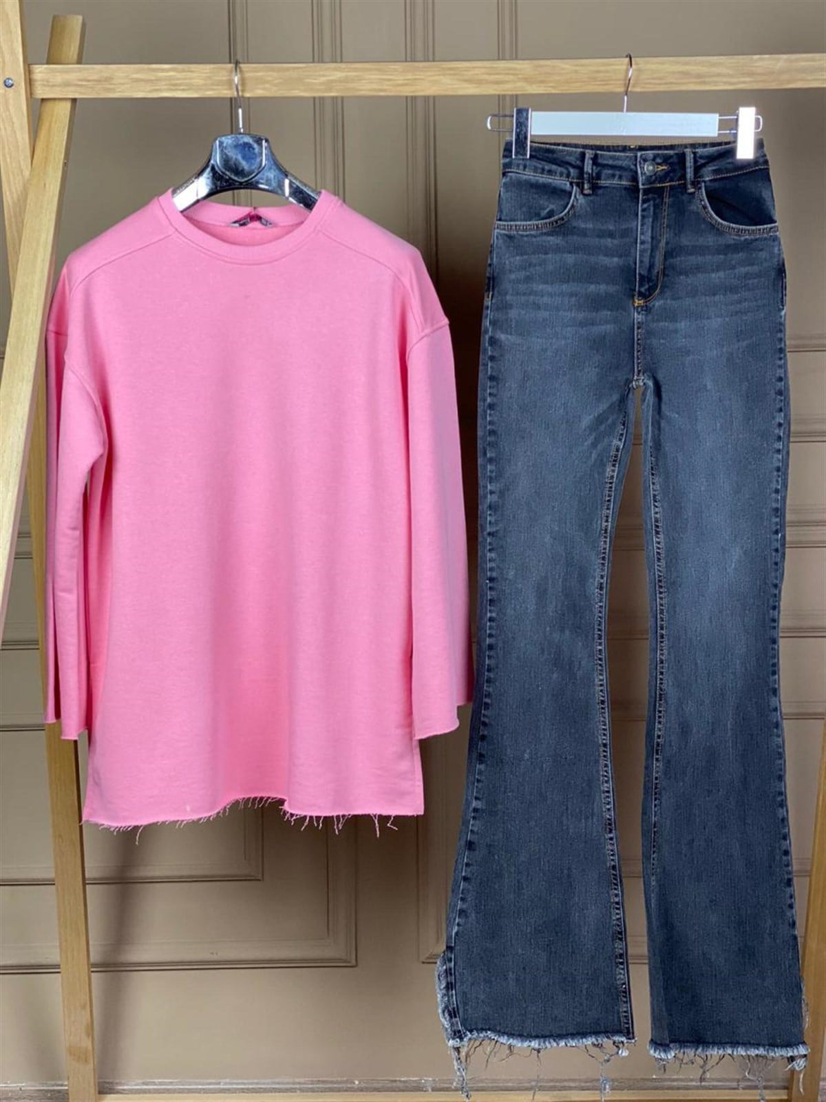Yanları Yırtmaç Detaylı Sweatshirt (PEMBE & SİYAH &LİLA)