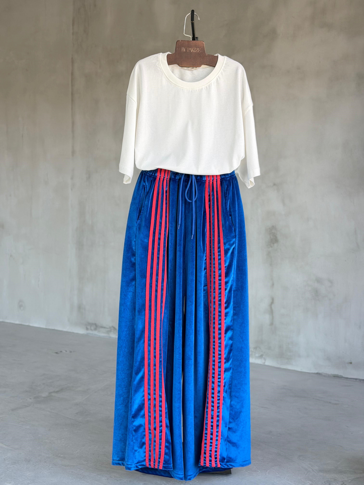 Yeni Sezon İthal Şerit Detaylı Tasarım Pantolon (Saks)