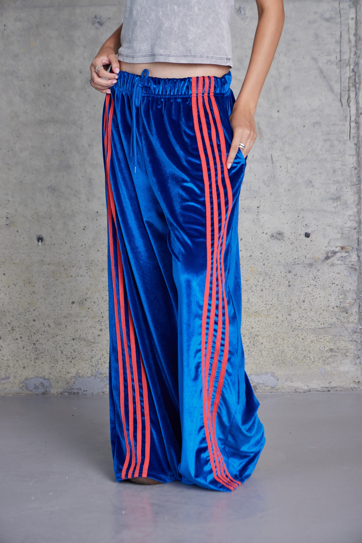 Yeni Sezon İthal Şerit Detaylı Tasarım Pantolon (Saks)