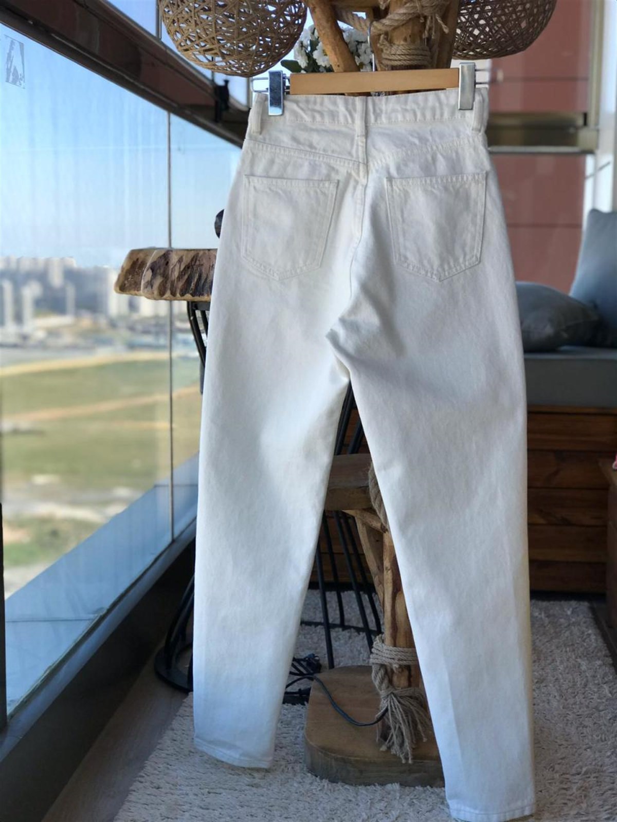 Yırtık Detaylı Yülsek Bel Boyrfriend Jean