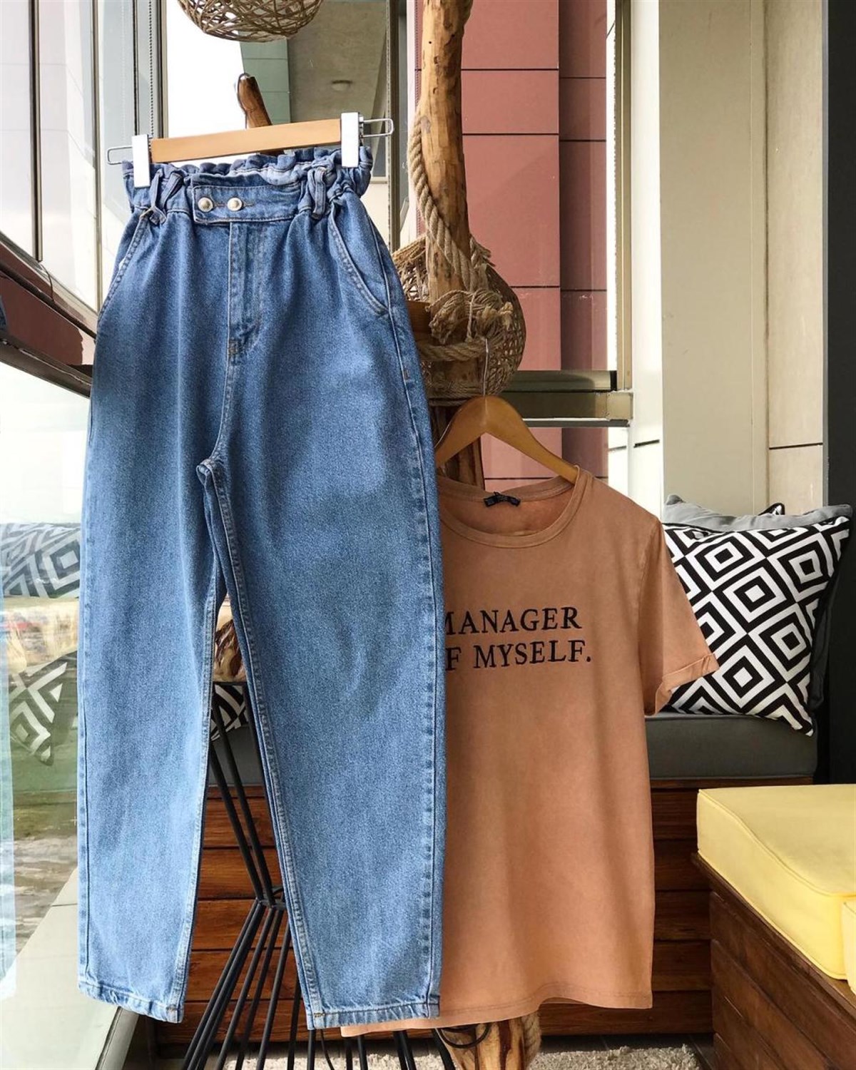 Yüksek Bel Beli Lastikli Havuç Kesim Jean