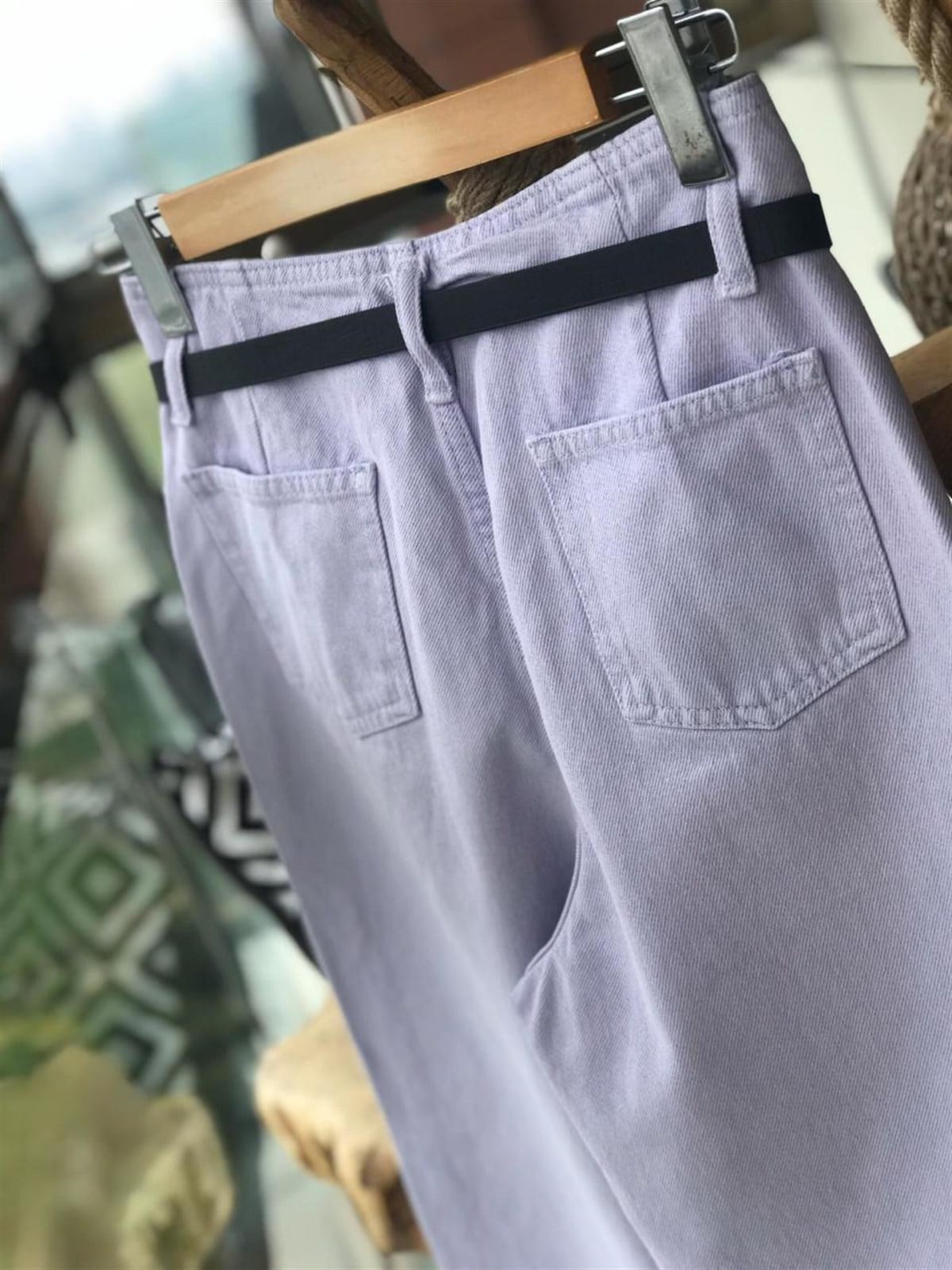 Yüksek Bel Kemerli Mom Jean (LİLA)