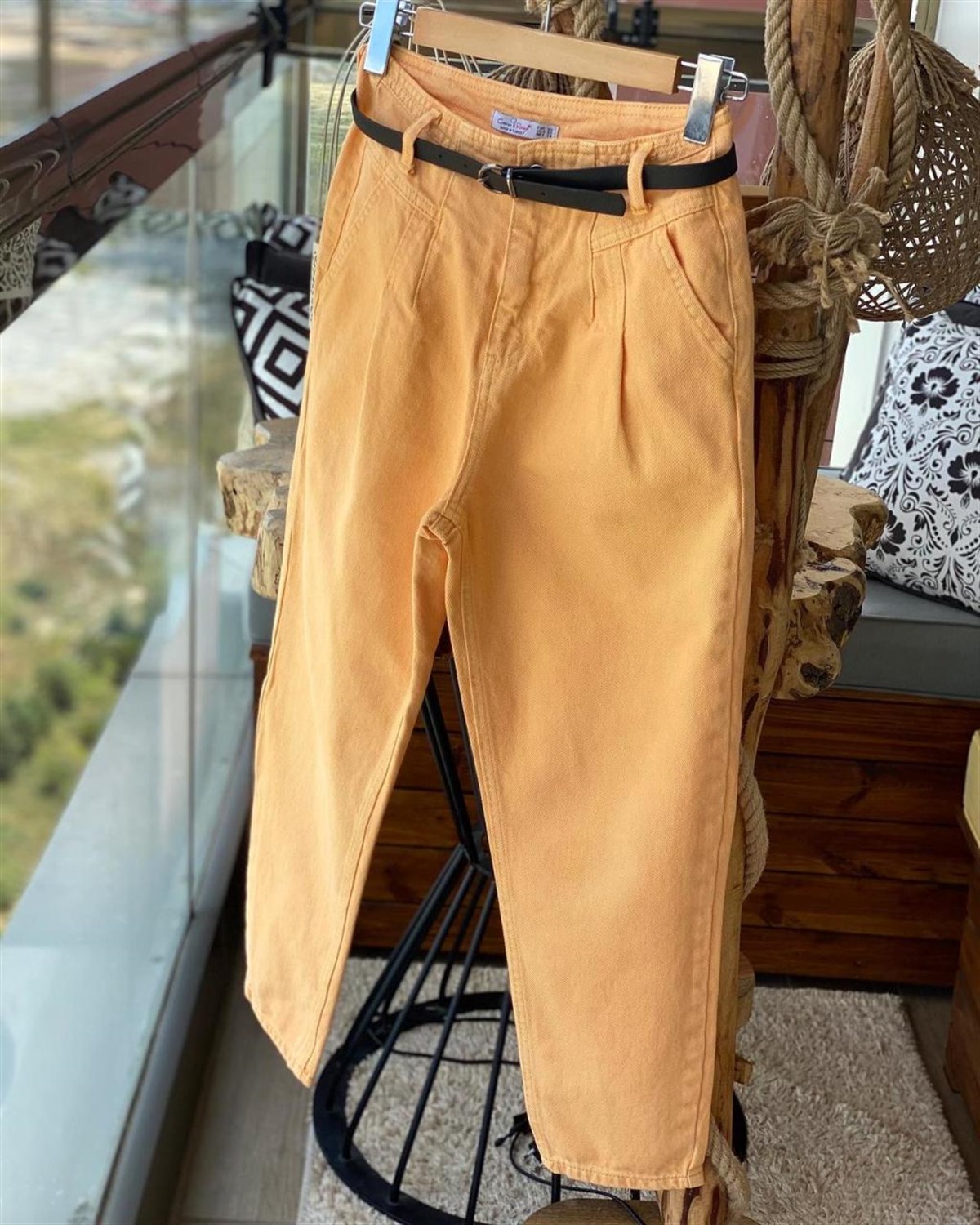 Yüksek Bel Kemerli Mom Jeans (ORANJ)