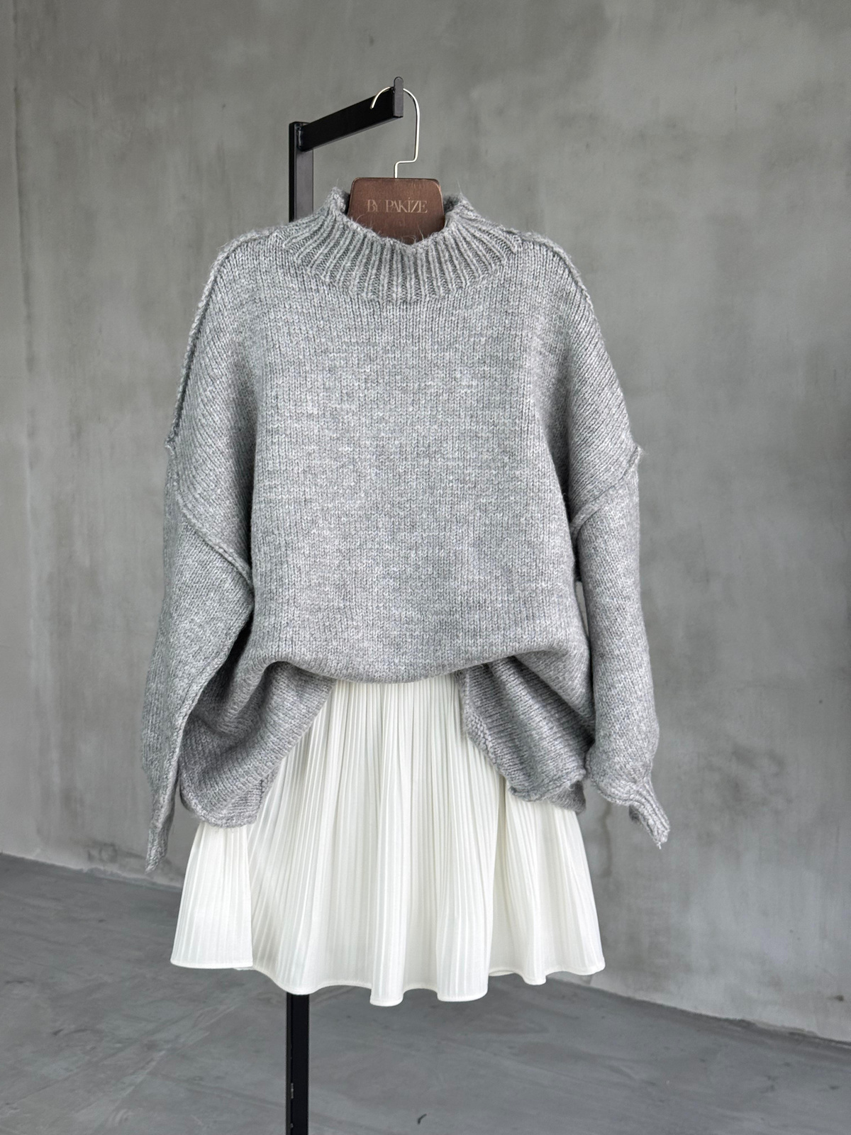 Yumoş Dış Dikişli Oversize Kazak (Gri)