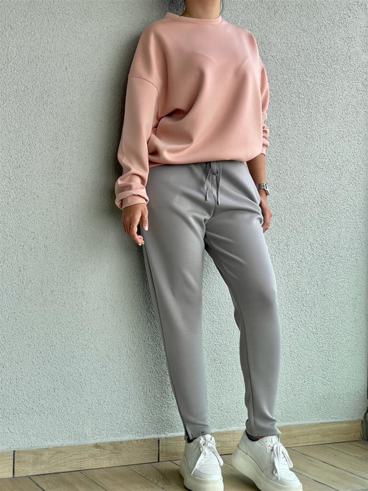 Yumoş Doku Yüksek Bel Jogger Pantolon (Gri)