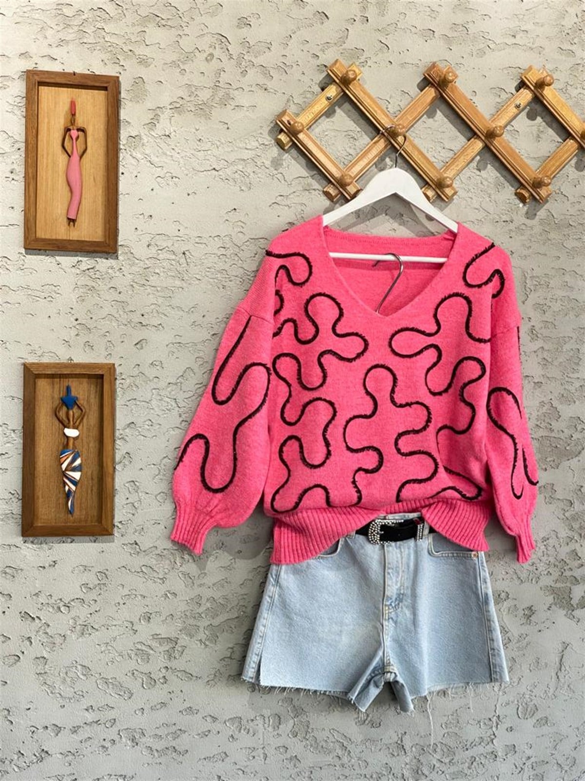 Yumoş Dokulu Nakışlı V Yaka Kazak (Pembe)