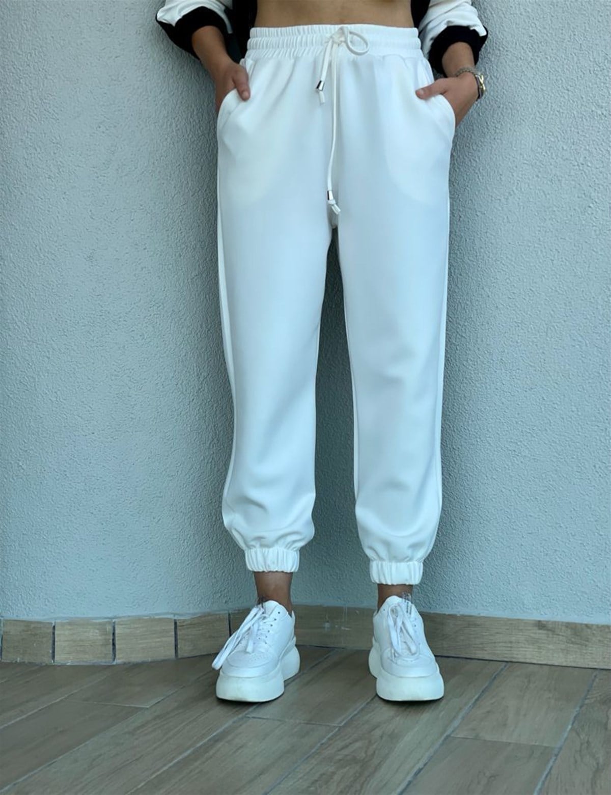 Yumuşak Doku Beli Lastikli Jogger Pantolon (Beyaz)