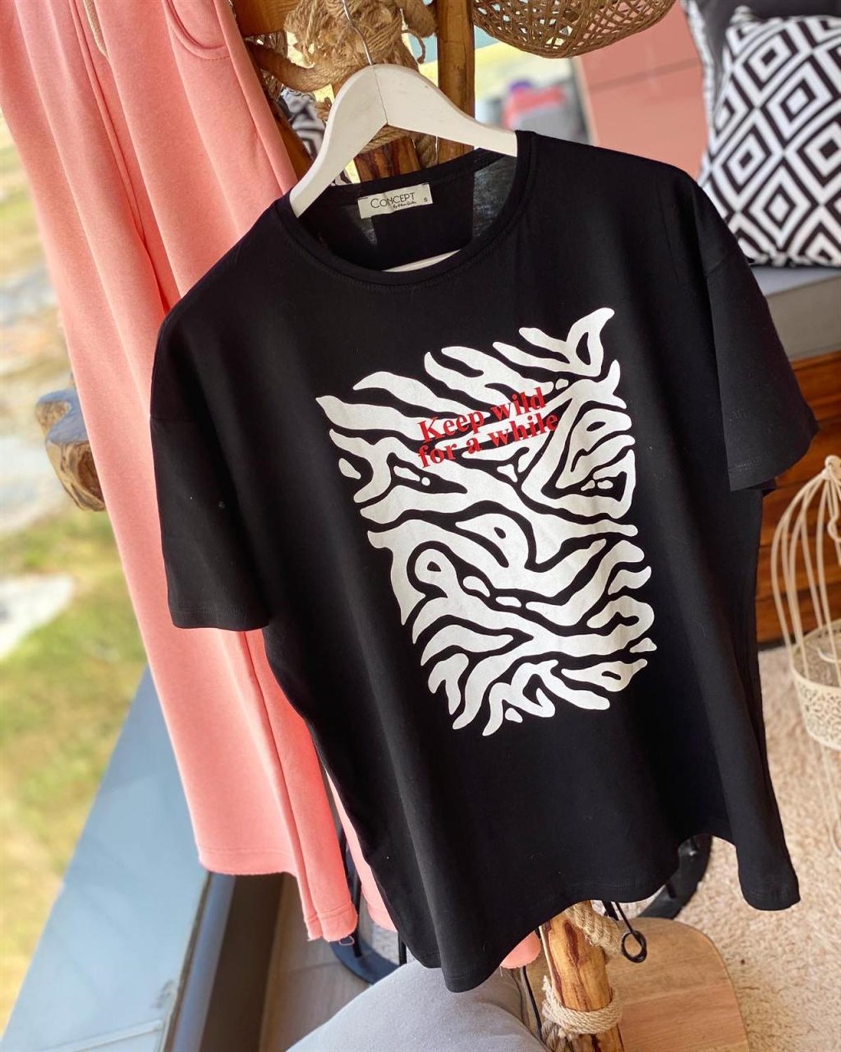 Yuvarlak Yaka Baskılı Salaş Tshirt