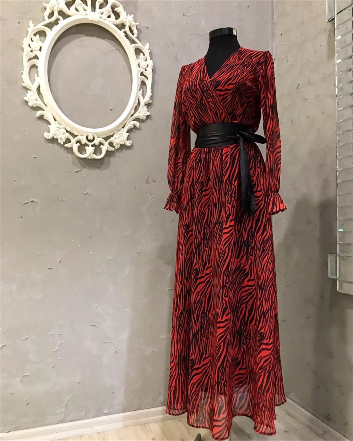 Zebra Desen Kruvaze Yaka Şifon Kumaş Elbise (KIRMIZI)