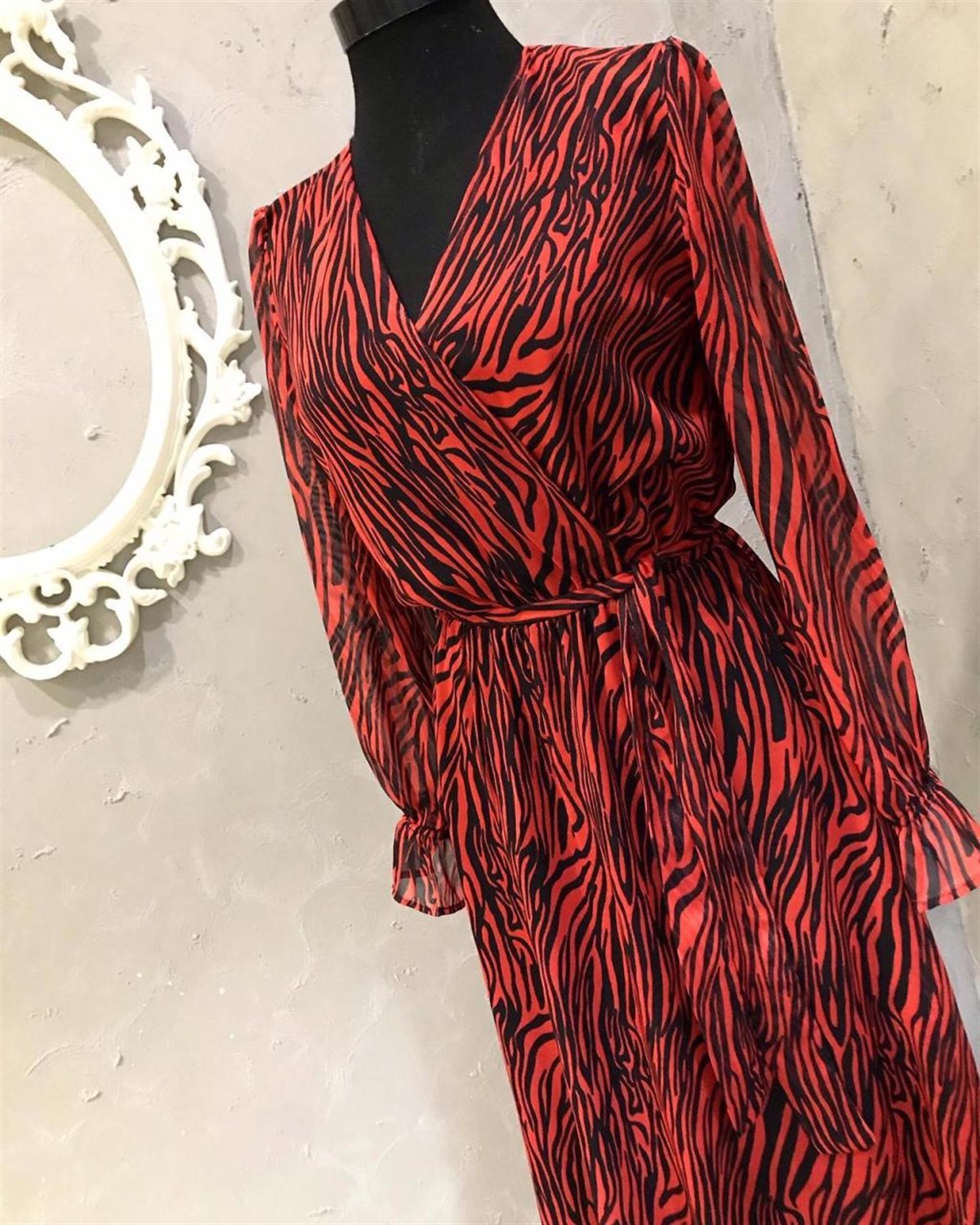 Zebra Desen Kruvaze Yaka Şifon Kumaş Elbise (KIRMIZI)