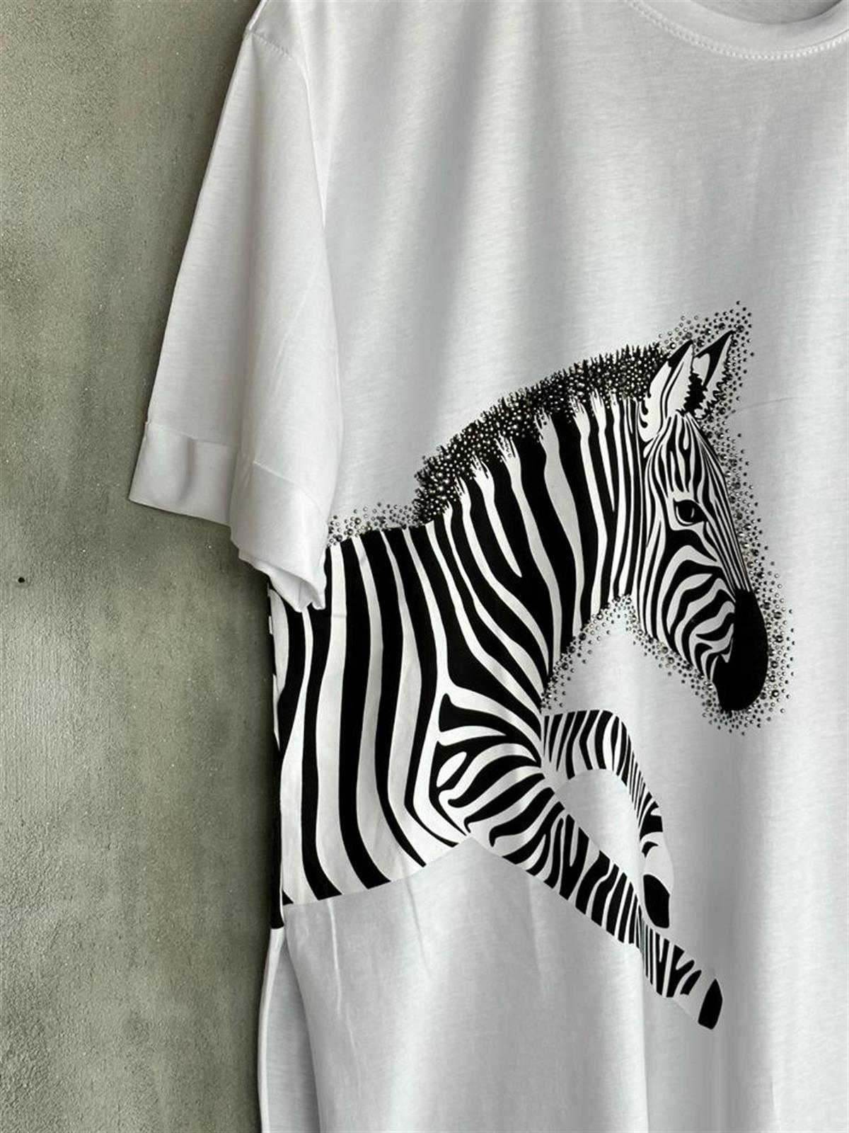 Zebra Desen Taş İşlemeli Yanı Yırtmaçlı Tunik Tişört (Beyaz)