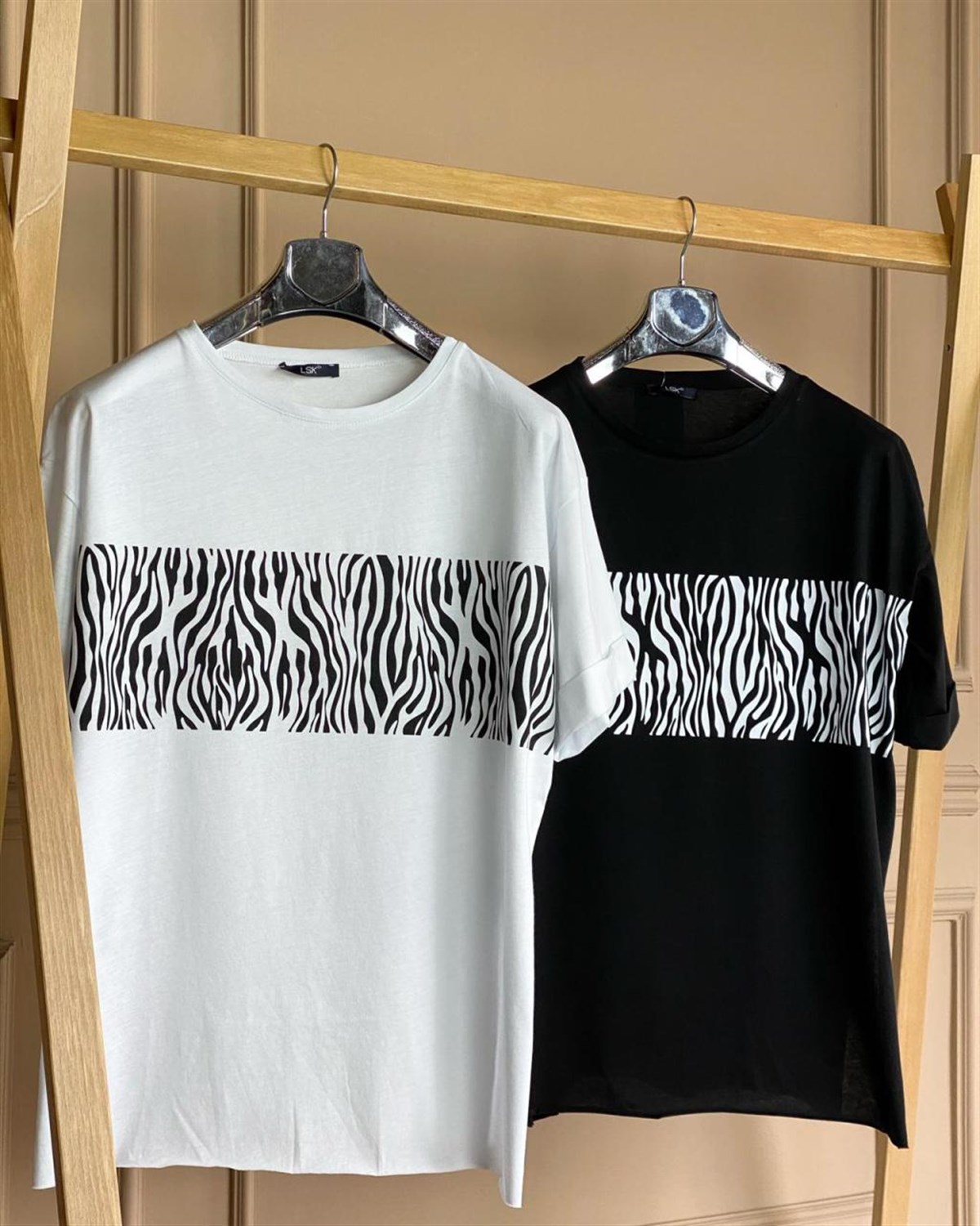 Zebra Desenli Basic Tshirt (SİYAH)