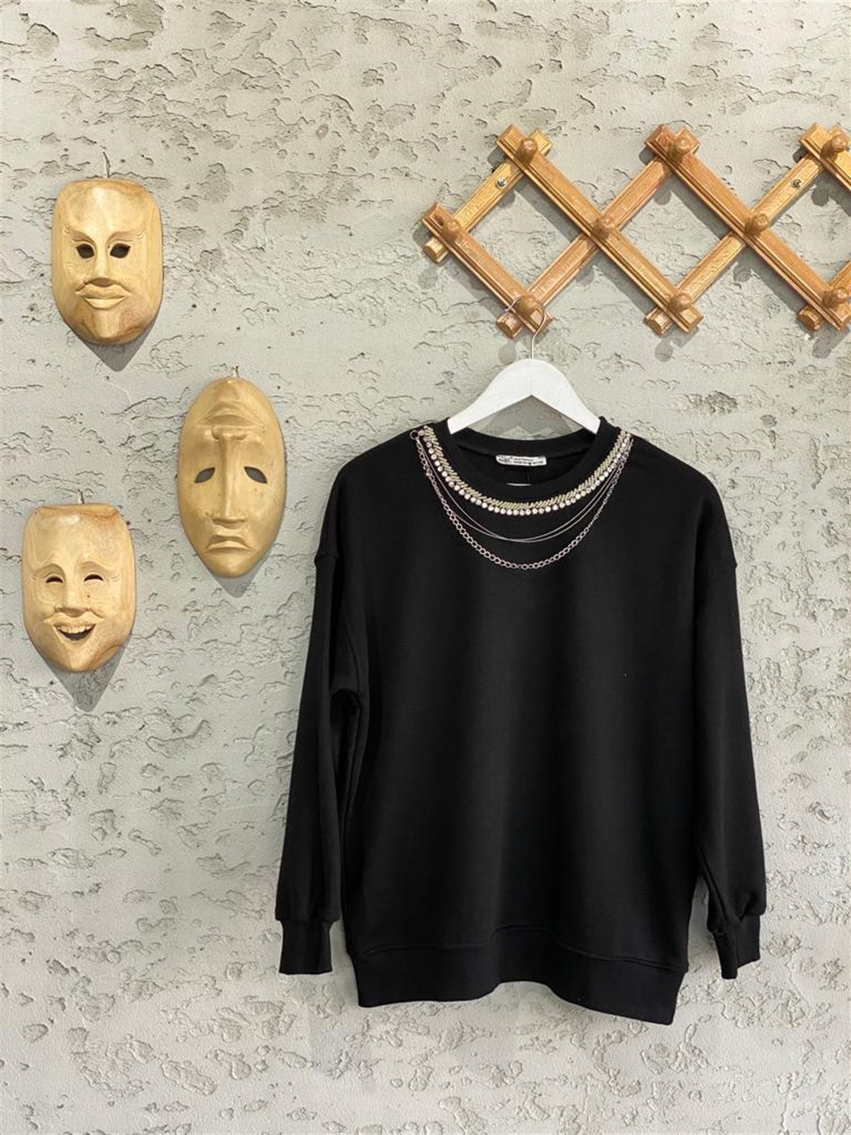 Zincir Salkımlı Kristal Taşlı Sweat (Siyah)