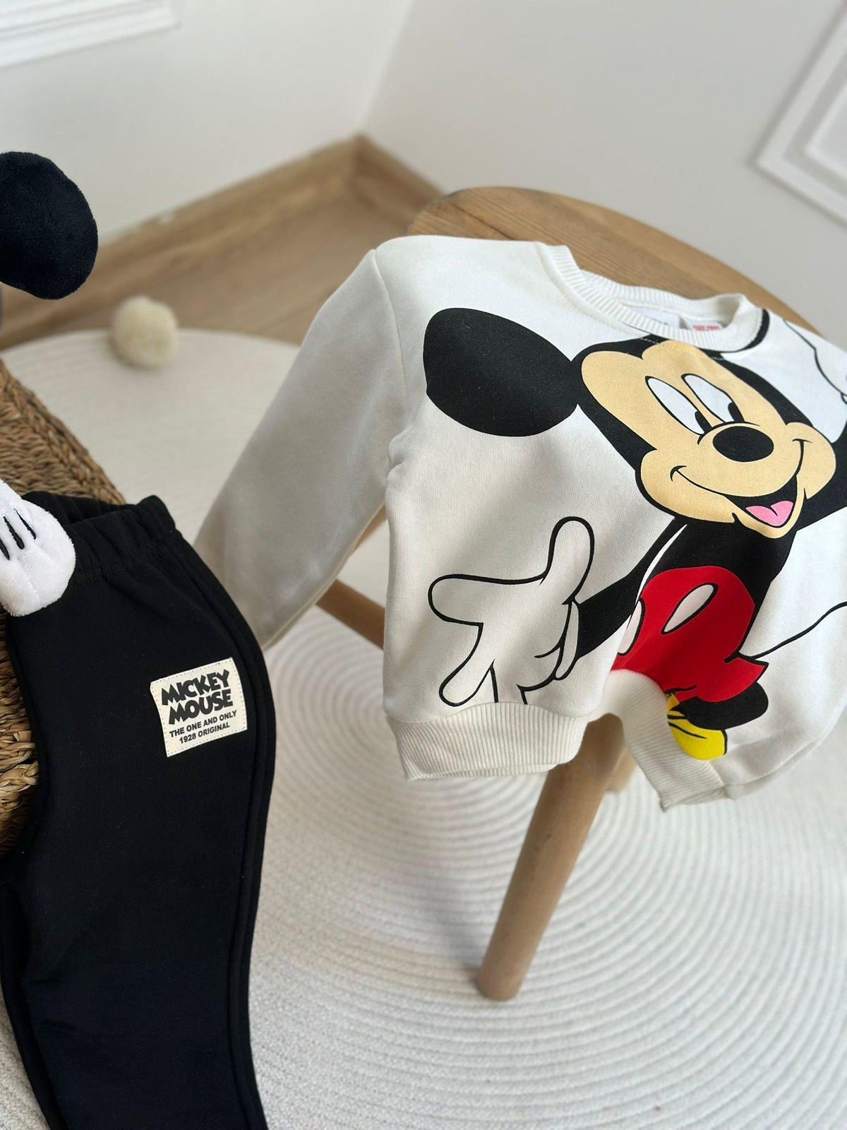 Beyaz Üstü Mickey Basklı Eşofman Takımı