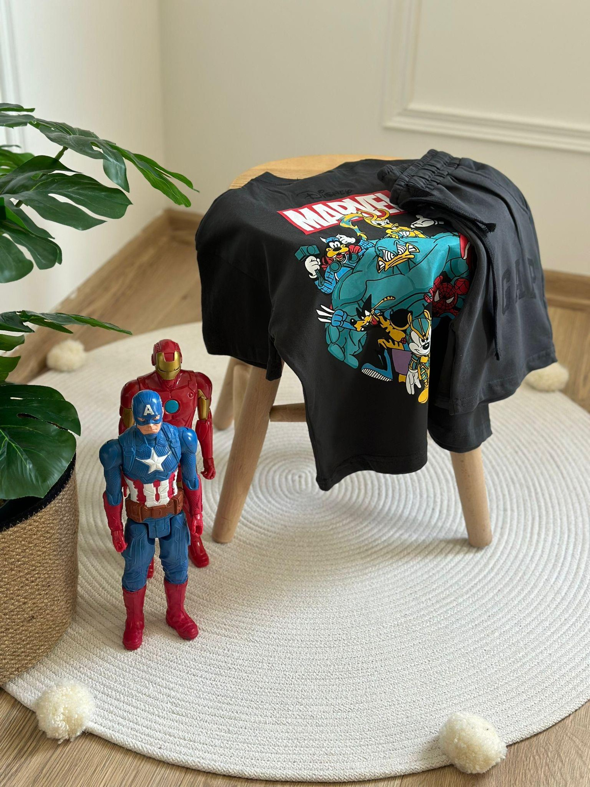 Disney Marvel Figür Baskılı Şortlu Takım