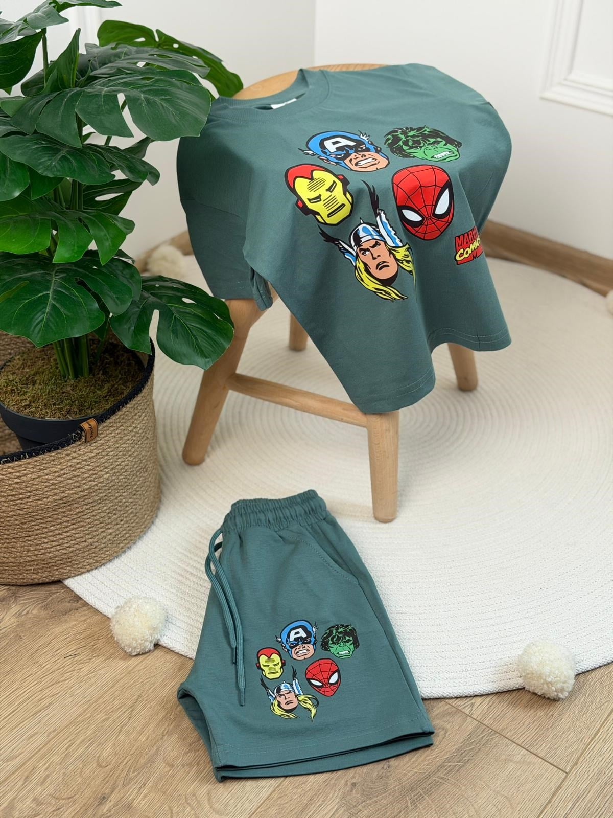 Marvel Baskılı Şortlu Takım