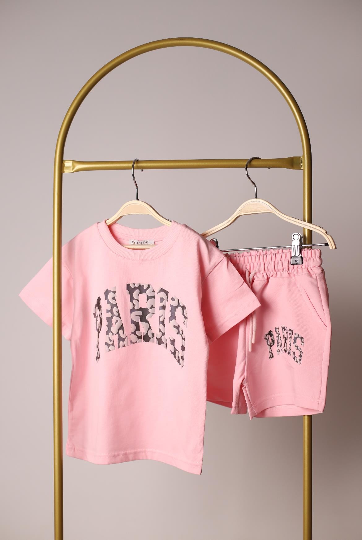 Pembe Paris Detaylı Şortlu Takım