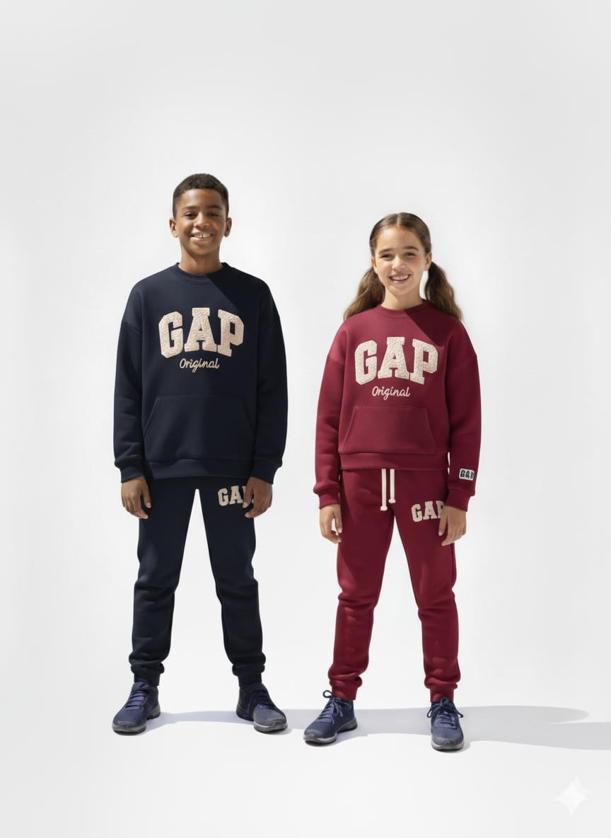 Punch İşlemeli Gap Eşofman Takımı