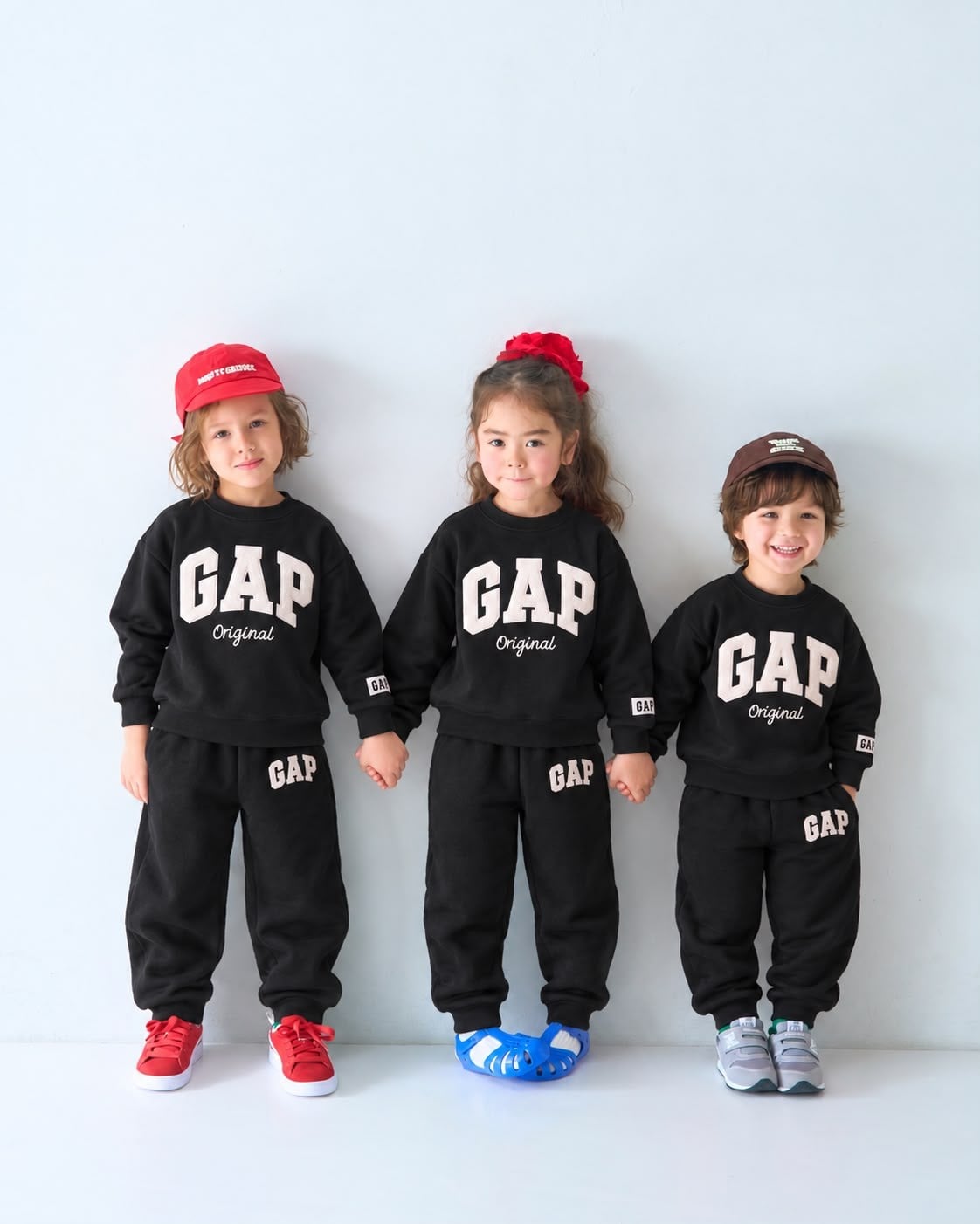 Punch İşlemeli Gap Eşofman Takımı