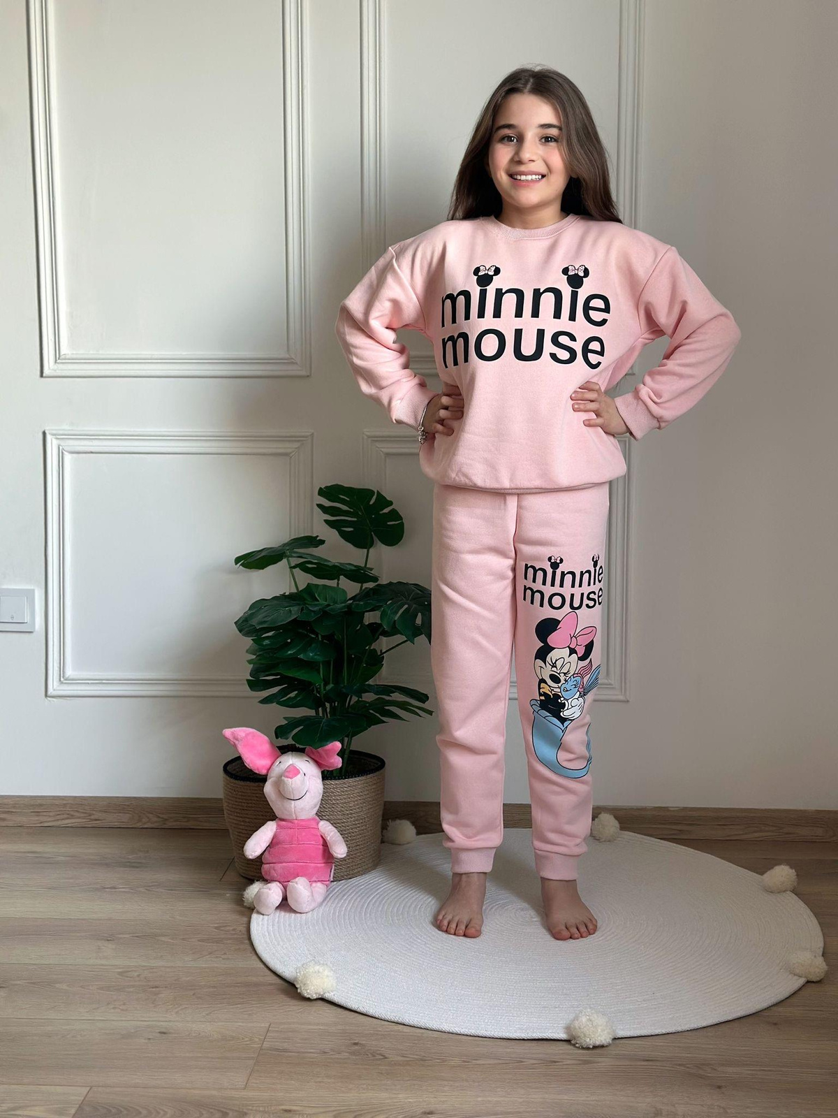 Sevimli Minnie Mouse Sırt Baskılı Pembe Eşofman Takımı