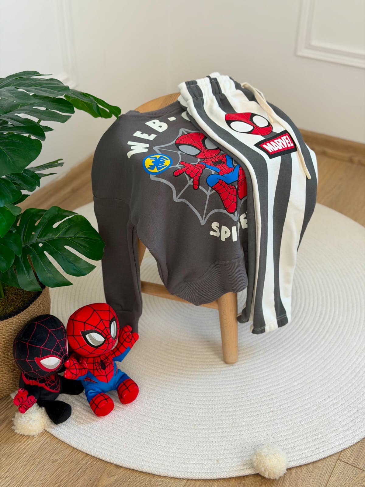 Spidey Thwip Out Baskılı Eşofman Takımı