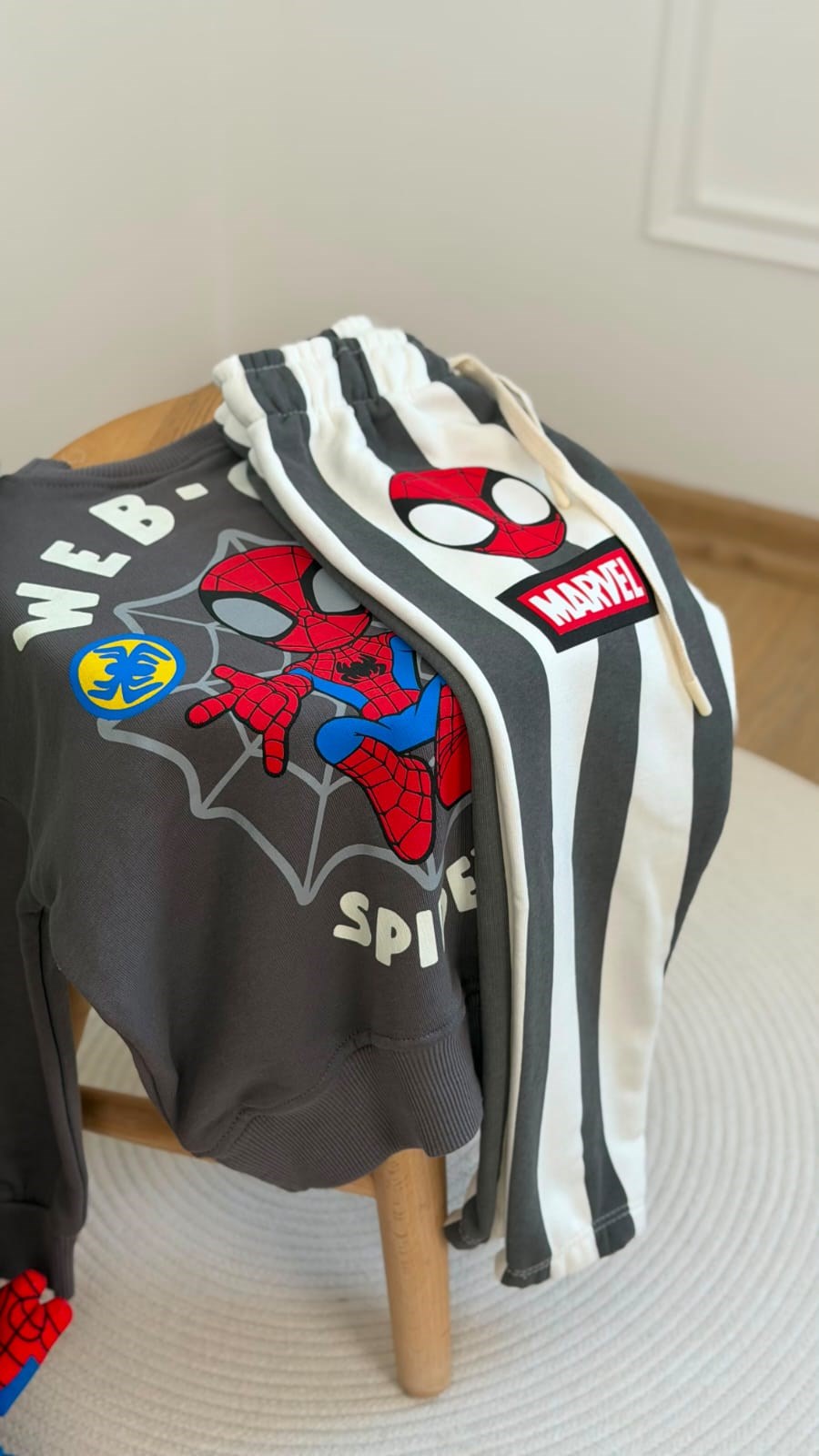 Spidey Thwip Out Baskılı Eşofman Takımı